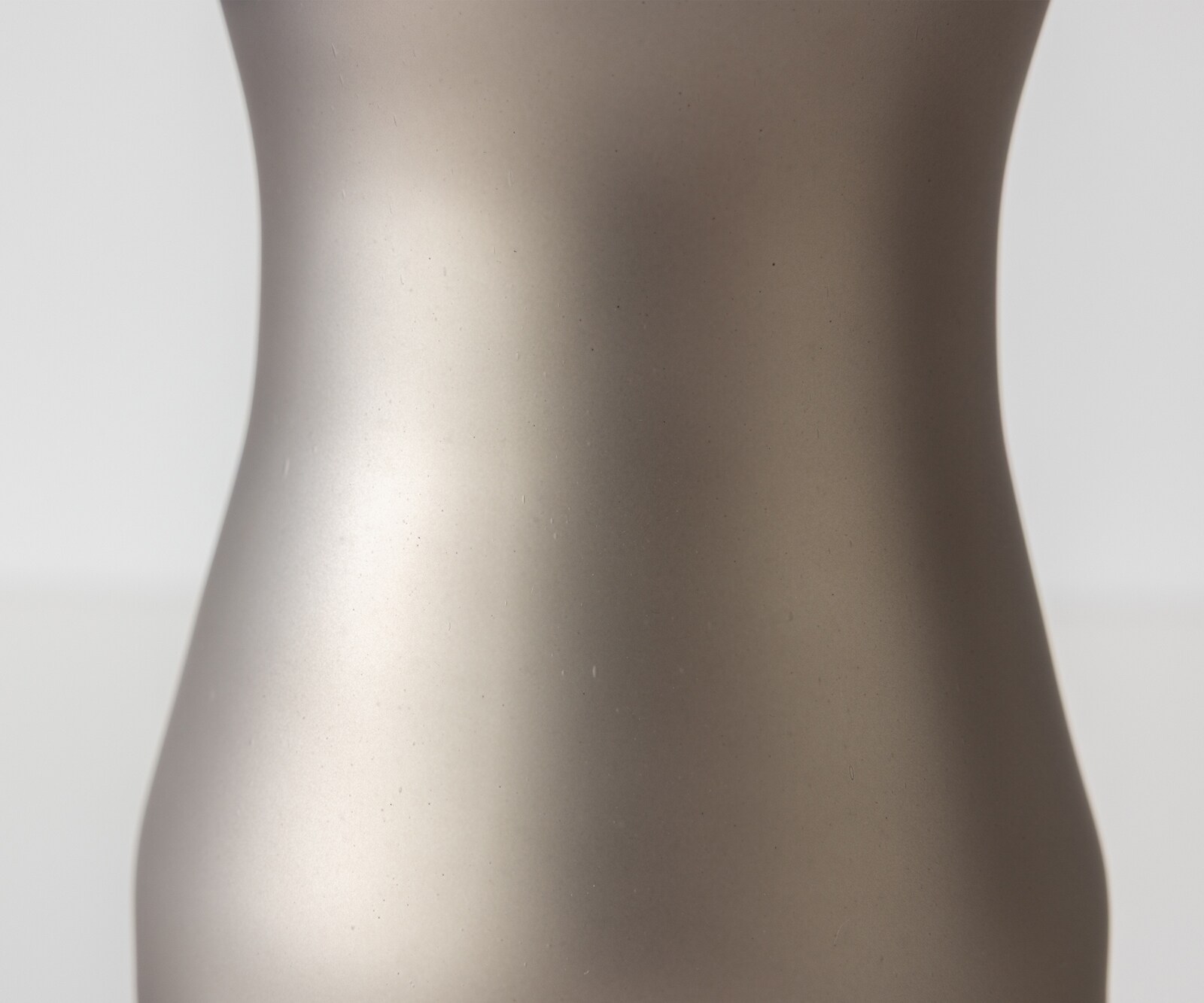 Vaas Curvia B18 x D11 x H41 cm Glas Opal Mondgeblazen 3