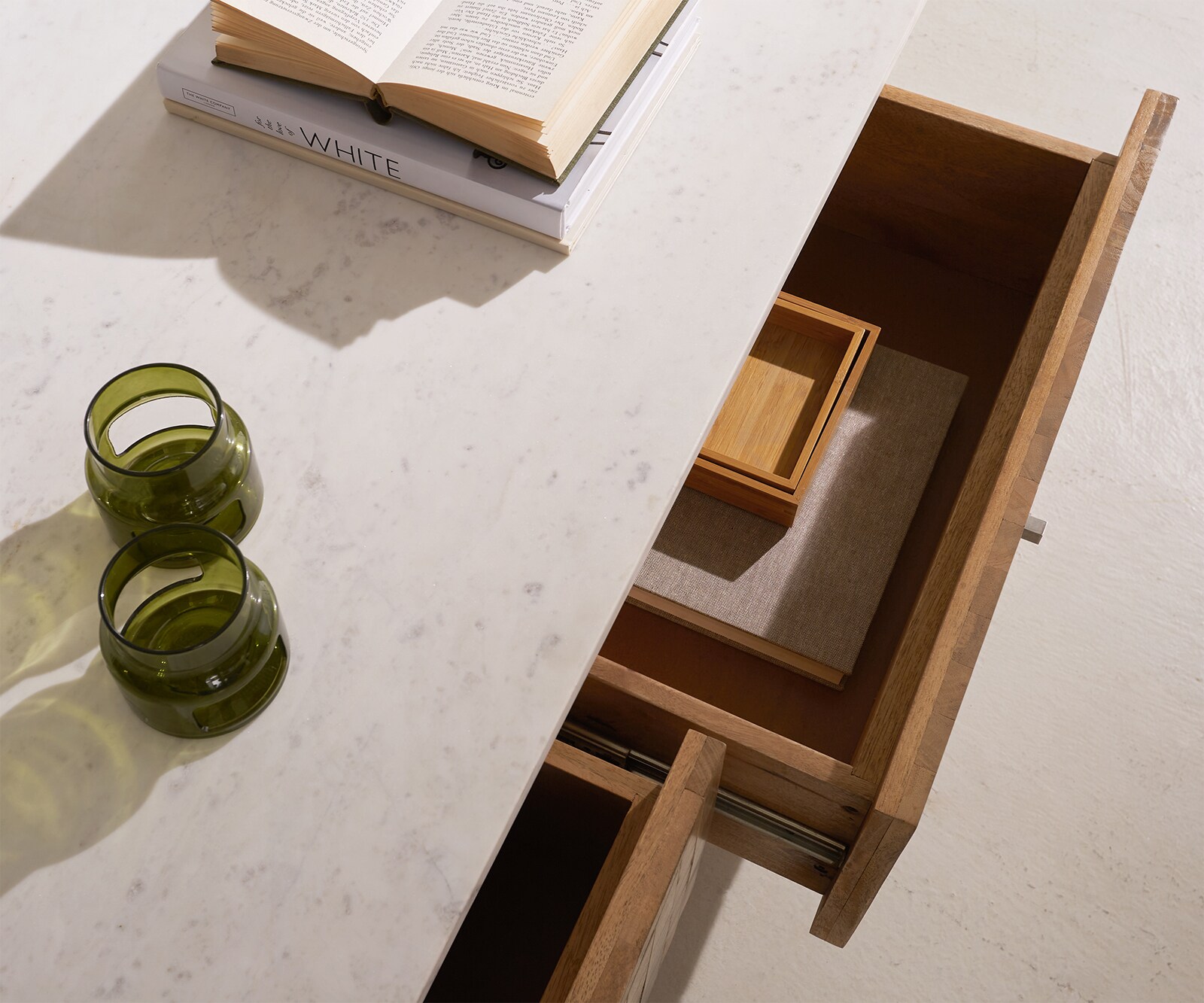 Salontafel Bahan 115x60 cm mango teak 2 schuifladen marmerblad weiss hoekpoot edelstaal 3
