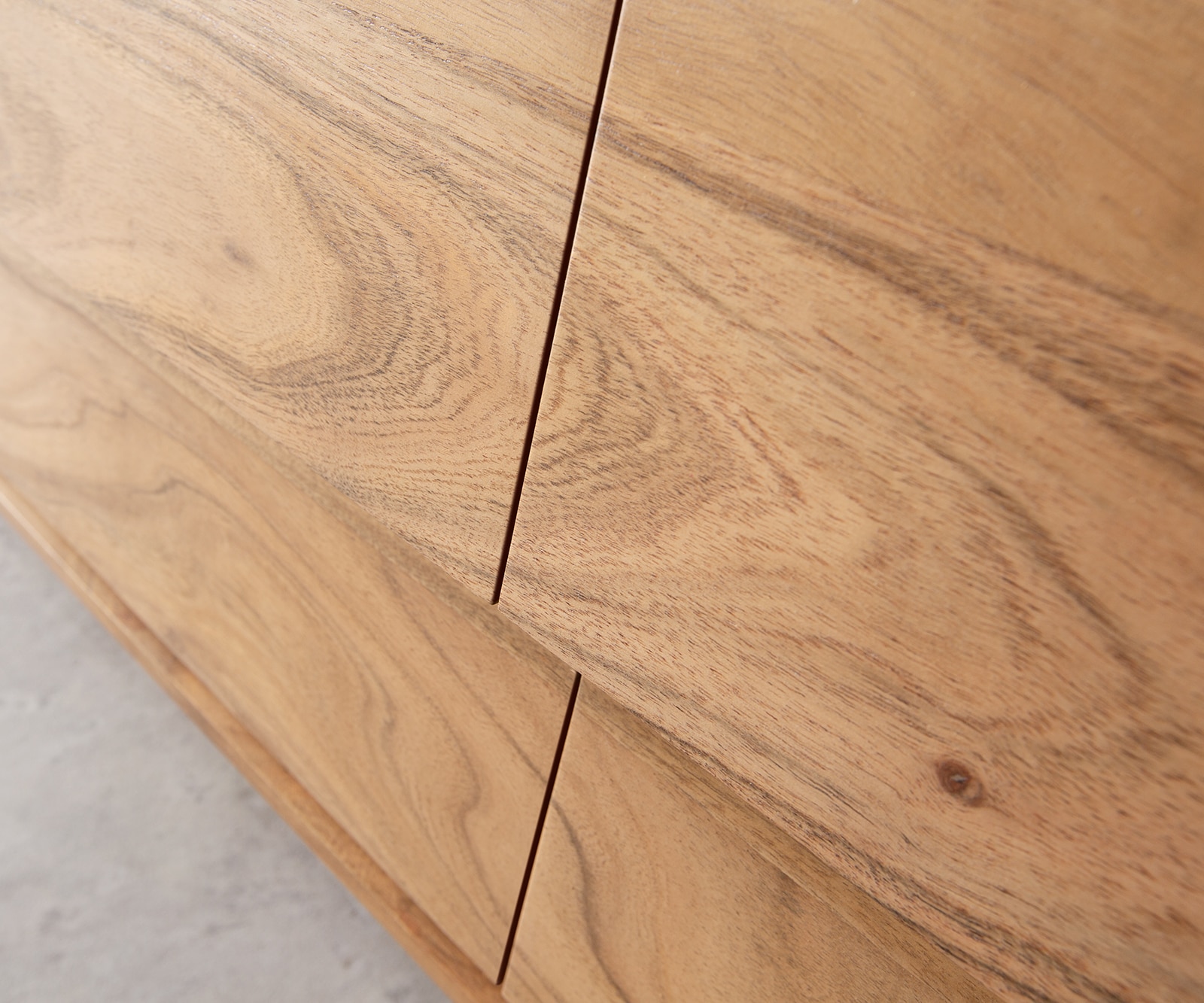 Dressoir Eloi 145x40 cm Acacia Natuur 6 Laden V-Voet Roestvrij Staal 4 Dressoir Eloi 145x40 cm Acacia Natuur 6 Laden V-Voet Roestvrij Staal 4