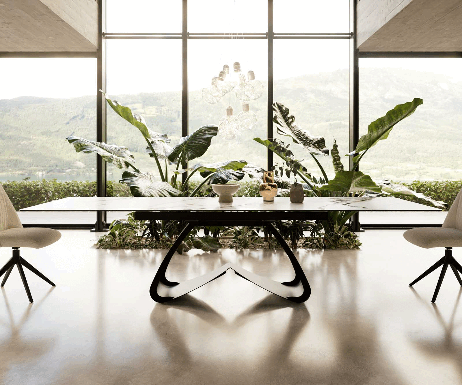 Eetkamertafel Edge 200-300x100 keramiek Calacatta Luxe wit-goud-grijs W-frame zwart uitschuifbaar 1