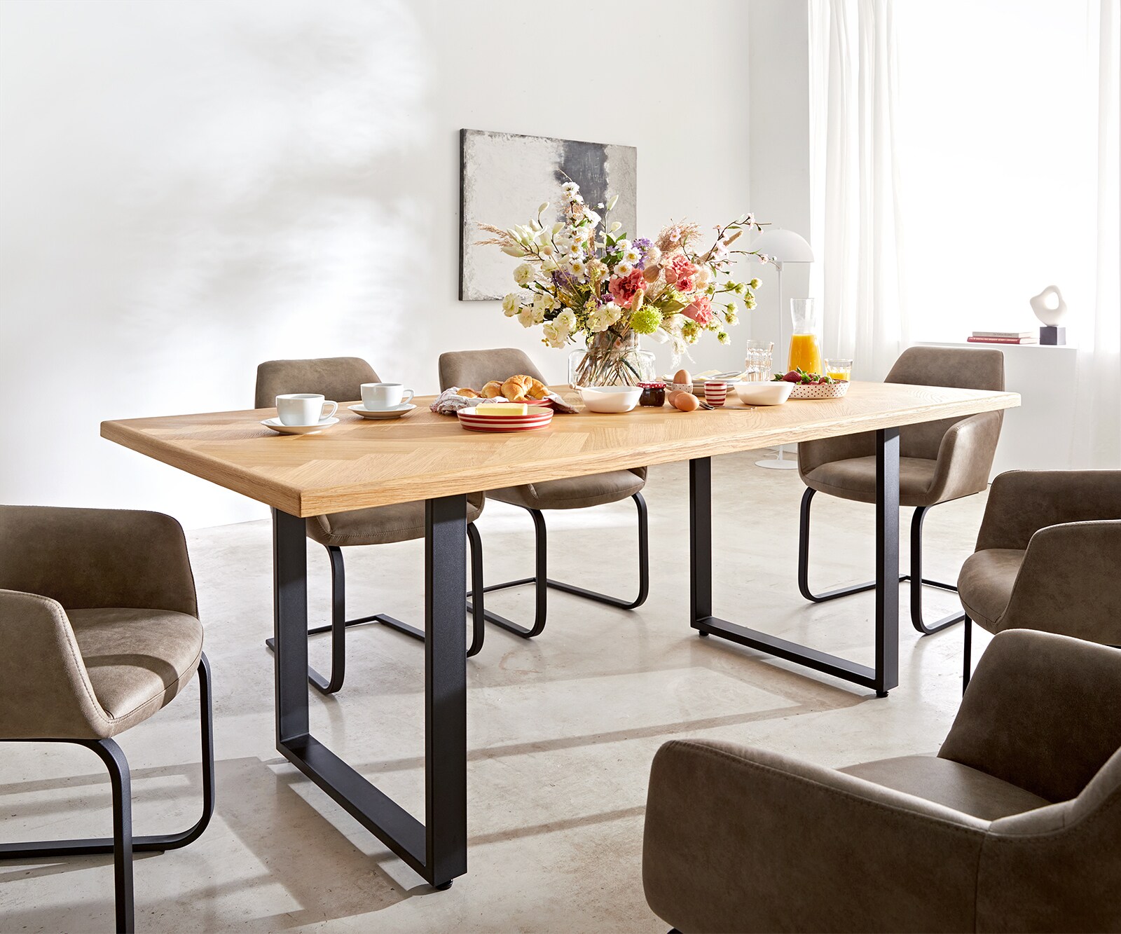 Eettafel Edge-Pure 200x100 eiken natuur Fishbone skid  zwart