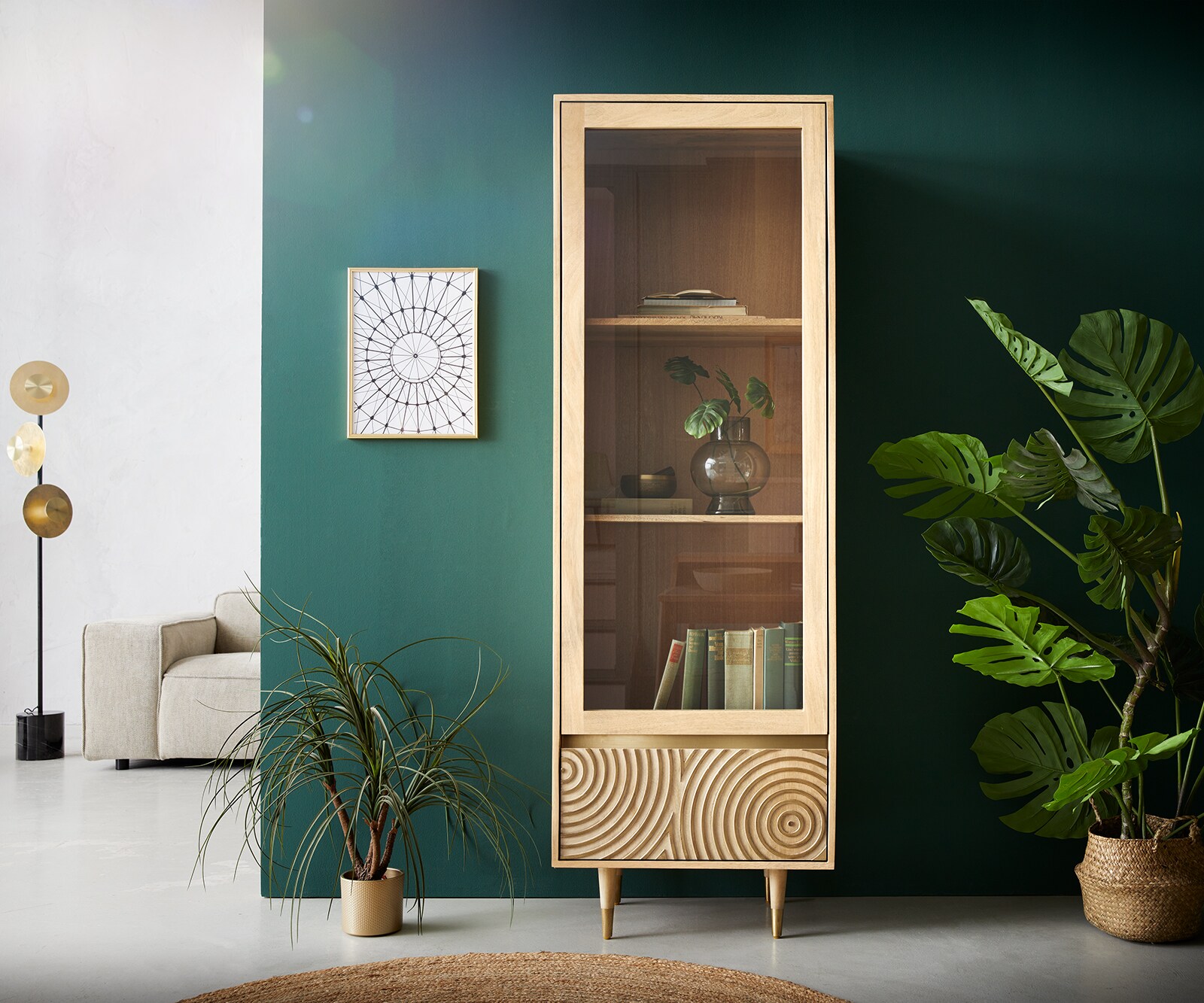 Vitrinekast Budaya Mango Natur 60x180 cm 2 deuren poot rond 1 Vitrinekast Budaya Mango Natur 60x180 cm 2 deuren poot rond 1