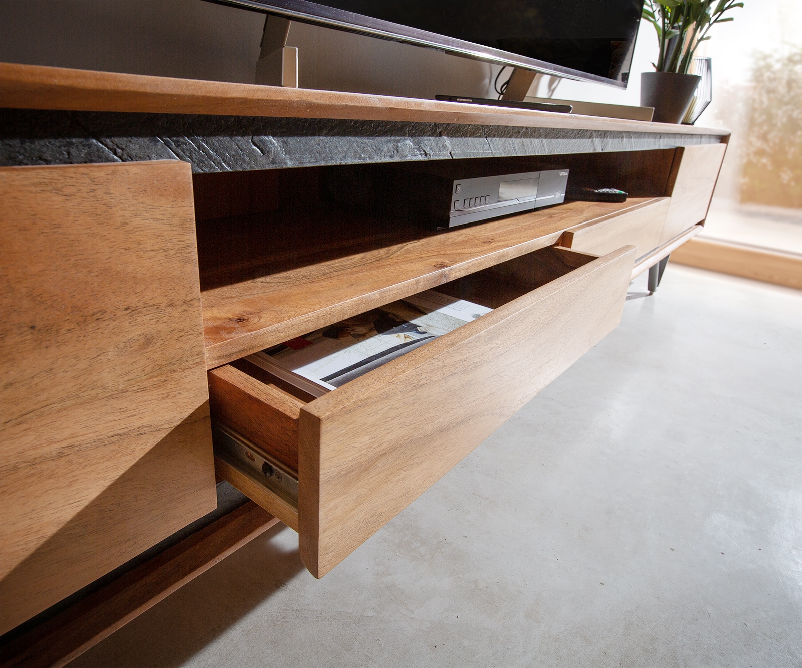 Tv-meubel Stonegrace 240 cm acacia natuur 2 deuren 1 legplank 2 laden steenfineer V-poot 2 Tv-meubel Stonegrace 240 cm acacia natuur 2 deuren 1 legplank 2 laden steenfineer V-poot 2