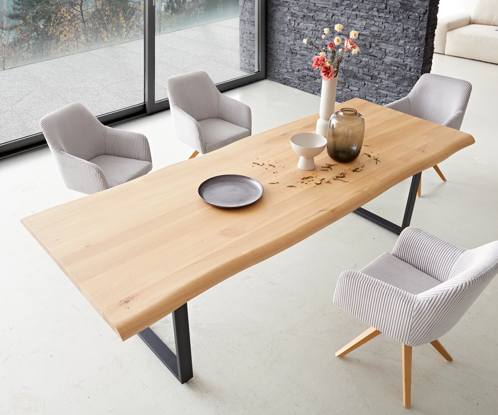 Eettafel Edge 260x100 eiken natuur skid  zwart  Live-Edge 3