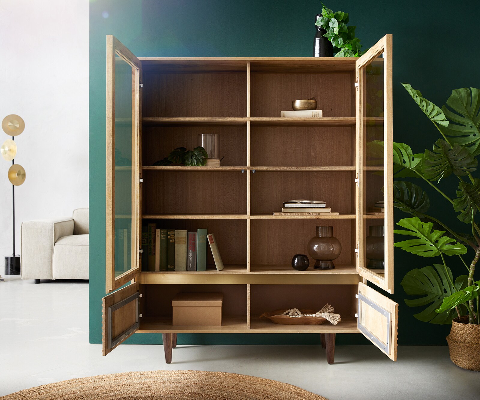 Vitrine Budaya 115 x 135 cm mango natuur 4 deuren vierkante poten 5