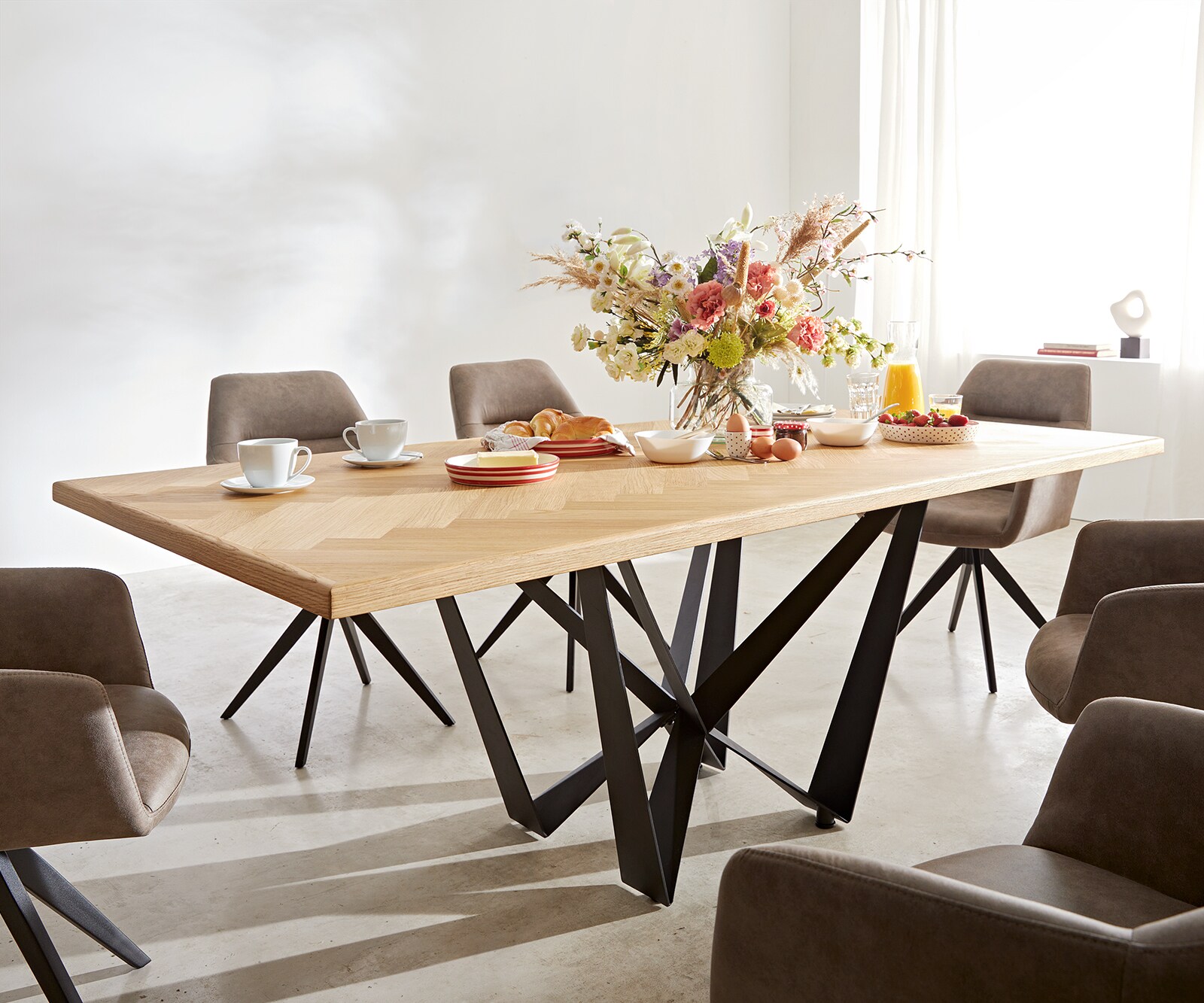 Eettafel Edge-Pure 200x100 eiken natuur Fishbone Spider staal  zwart