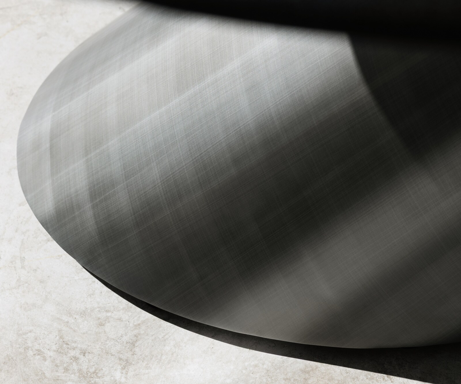 Eettafel Edge Oval 280x130 keramiek  Laminam® Sabbia Eichefarbig Cono metaal zilver 6