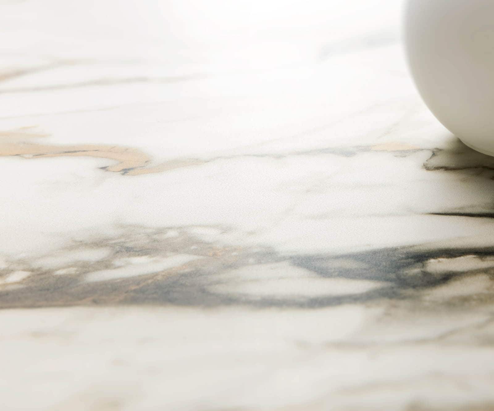 Eetkamertafel Edge 200x100 keramiek Calacatta Luxe wit-goud-grijs kruisframe rechthoek zwart 3 Eetkamertafel Edge 200x100 keramiek Calacatta Luxe wit-goud-grijs kruisframe rechthoek zwart 3