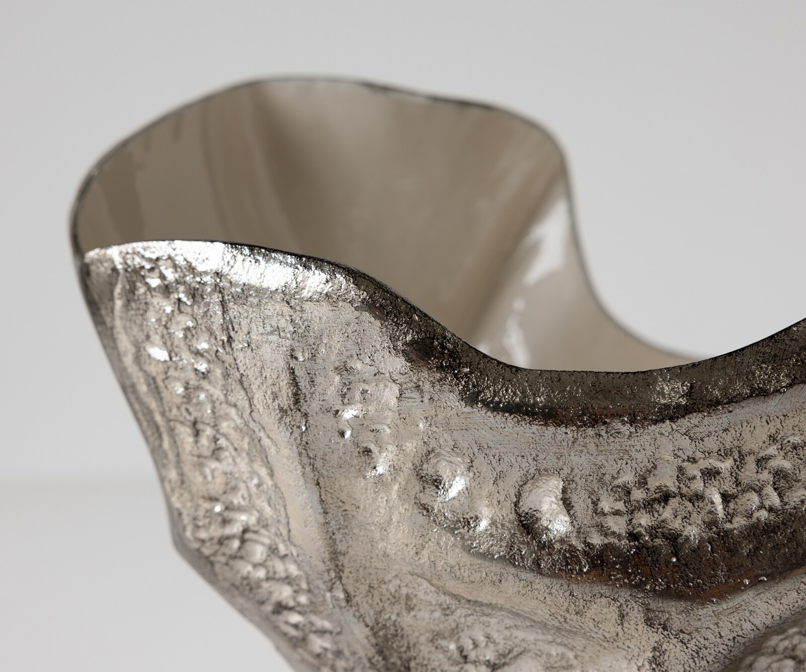 Schaal Valena B33 x D20 x H22 cm Aluminium Platin Opal Handgemaakt 2