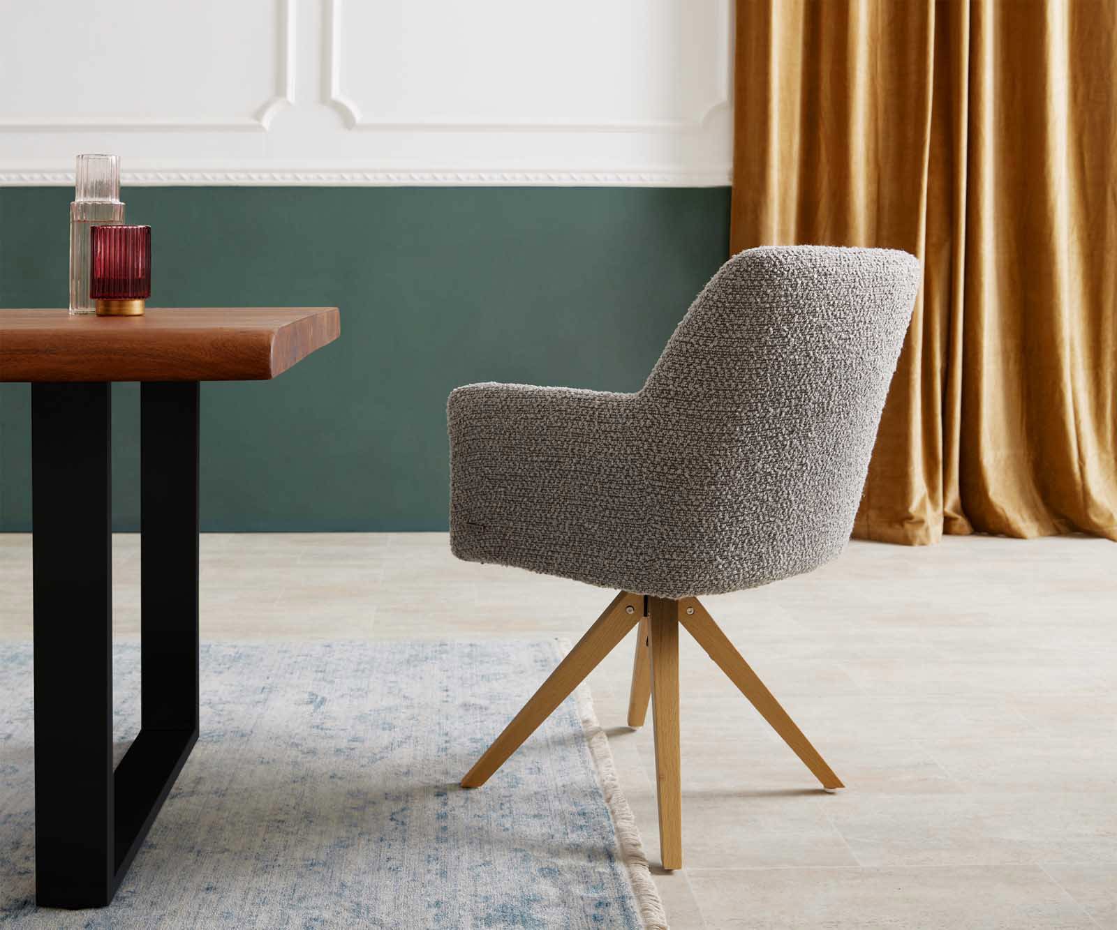 Draaistoel Xana-Flex met armleuning bouclé zilver grijs houten frame hoekig natuur 180° draaibaar pocketveer kern 4 Draaistoel Xana-Flex met armleuning bouclé zilver grijs houten frame hoekig natuur 180° draaibaar pocketveer kern 4