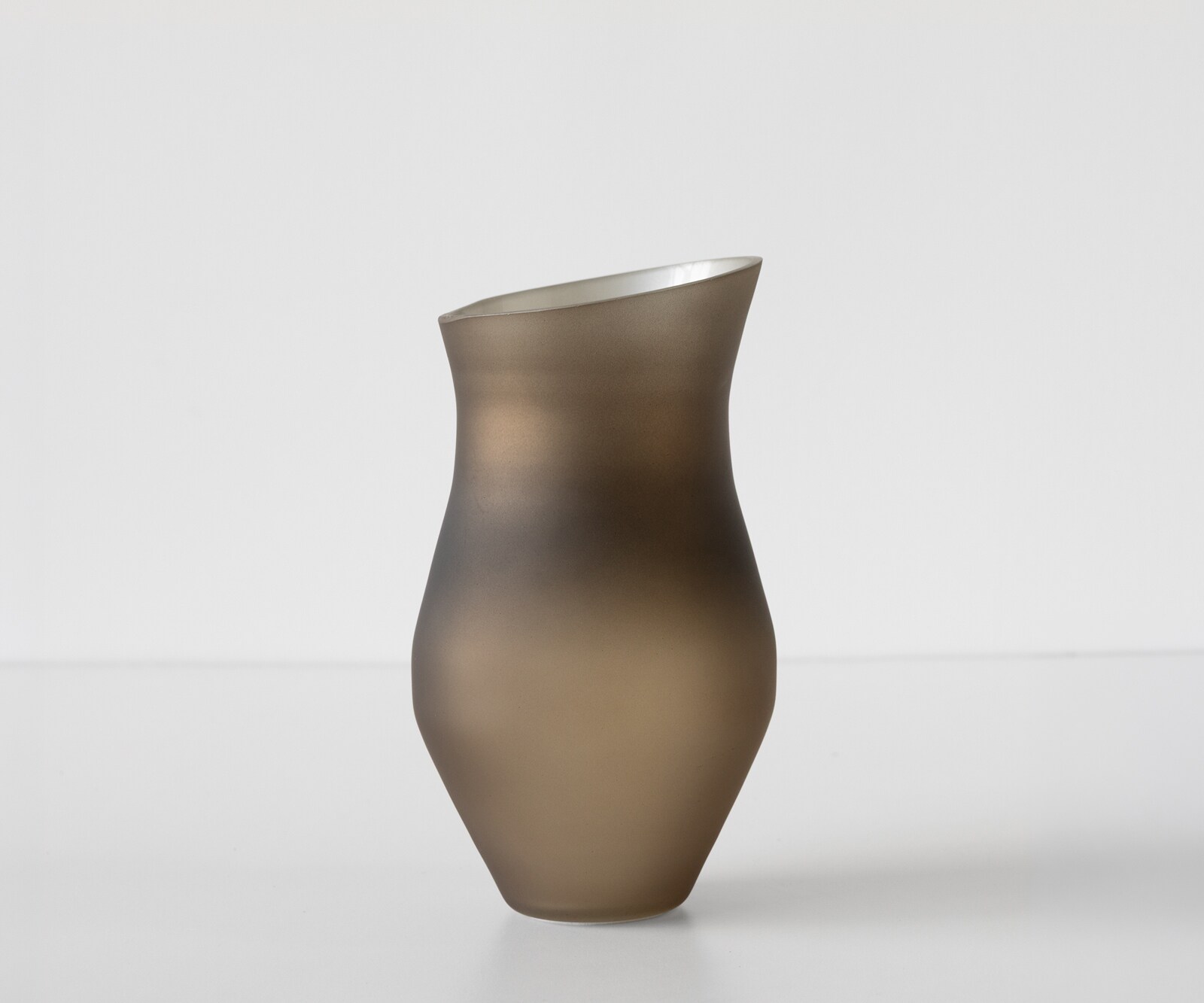 Vaas Curvia B18 x D11 x H41 cm Glas Aurum Mondgeblazen