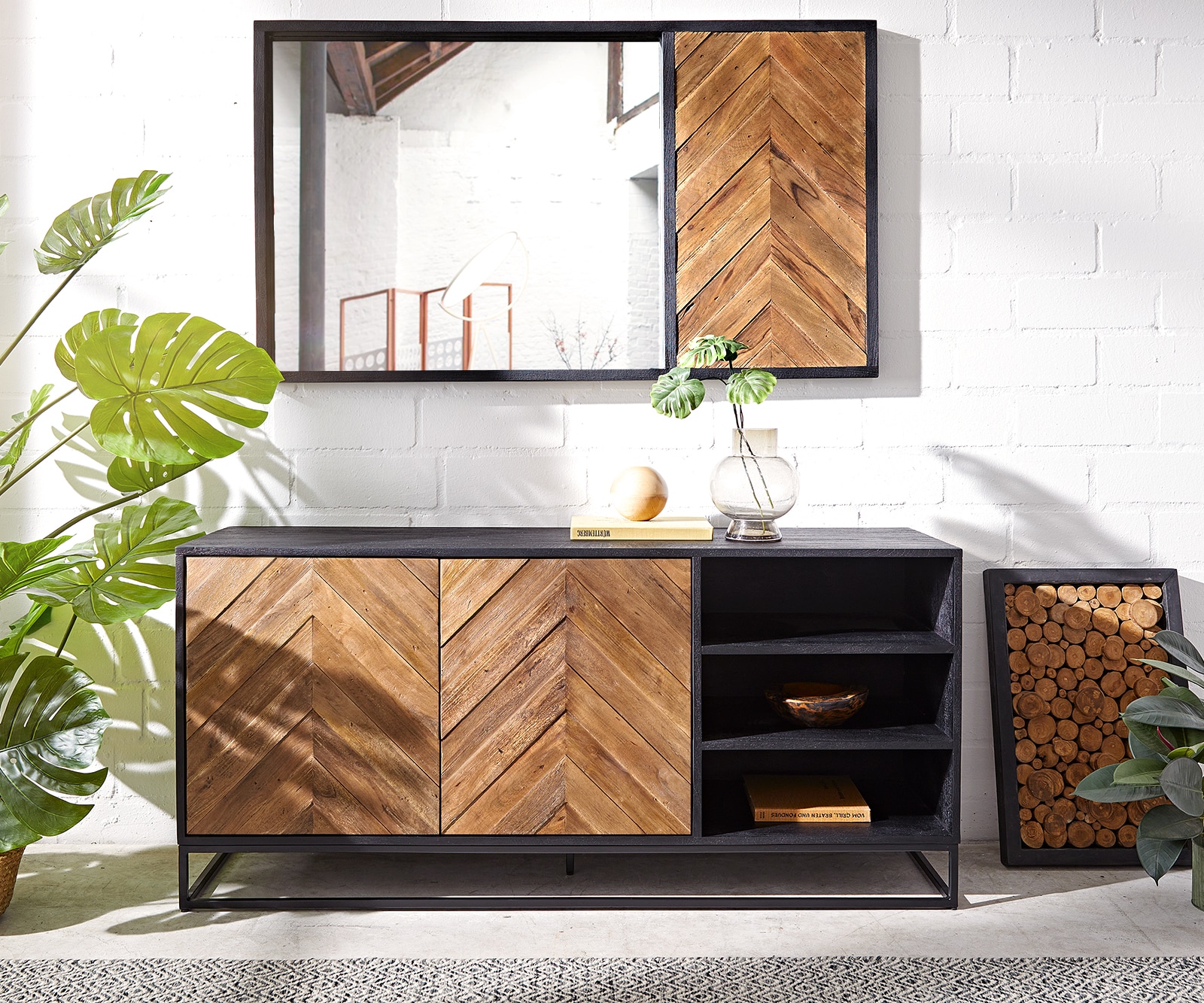 Dressoir Famke 145 cm mango teak 2 deuren 3 vakken 1 Dressoir Famke 145 cm mango teak 2 deuren 3 vakken 1