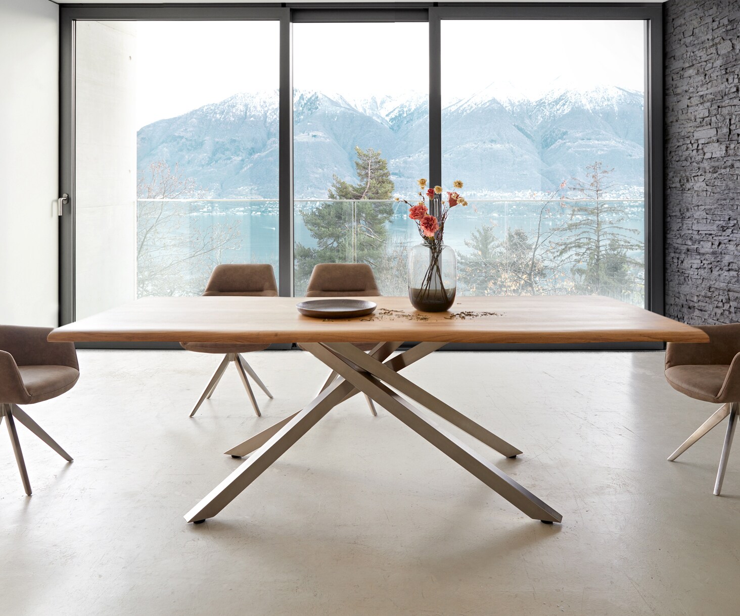 Eettafel Edge 240x100 acacia natuur kruisframe rechthoek roestvrij staal  Live-Edge 1
