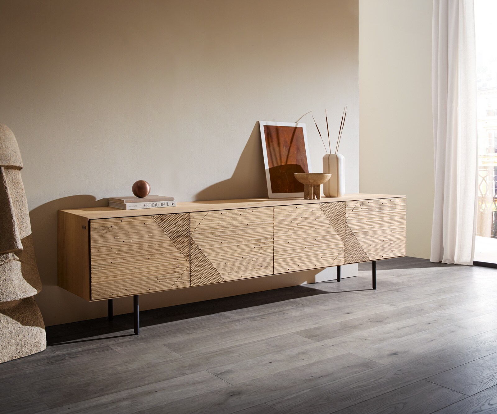 TV-meubel Tereos 220 cm eiken natuur 3D-effect 4 deuren ronde voet metaal zwart