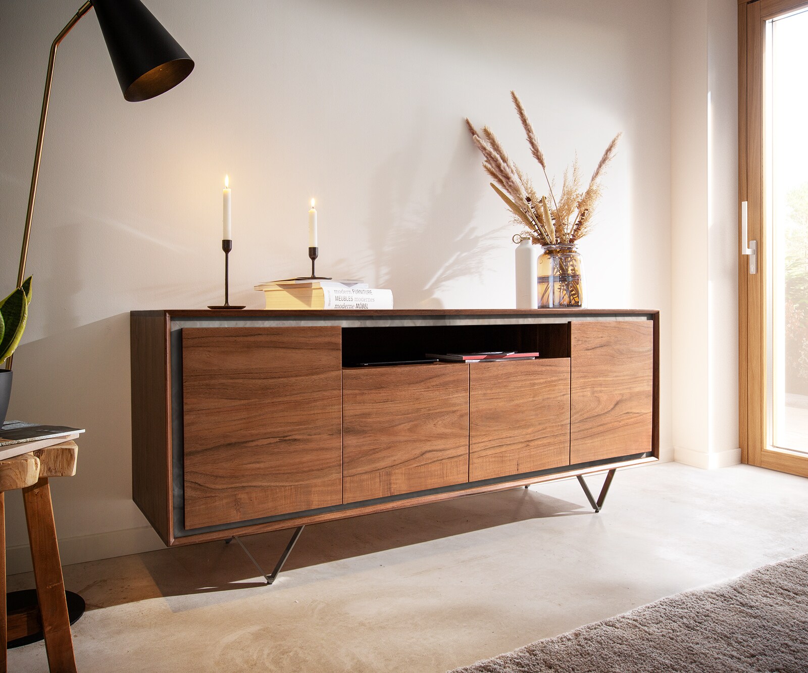 Dressoir Stonegrace 175 cm acacia bruin steenfineer 4 deuren 1 legplank V-poot zwart 1