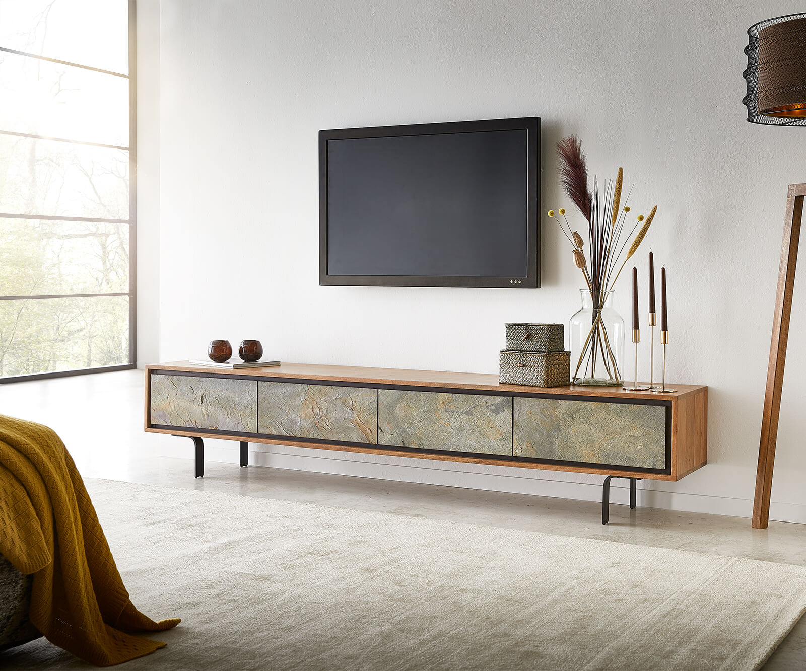 TV-meubel Juwelo 200 cm acacia natuur steenfineer metaal zwart 