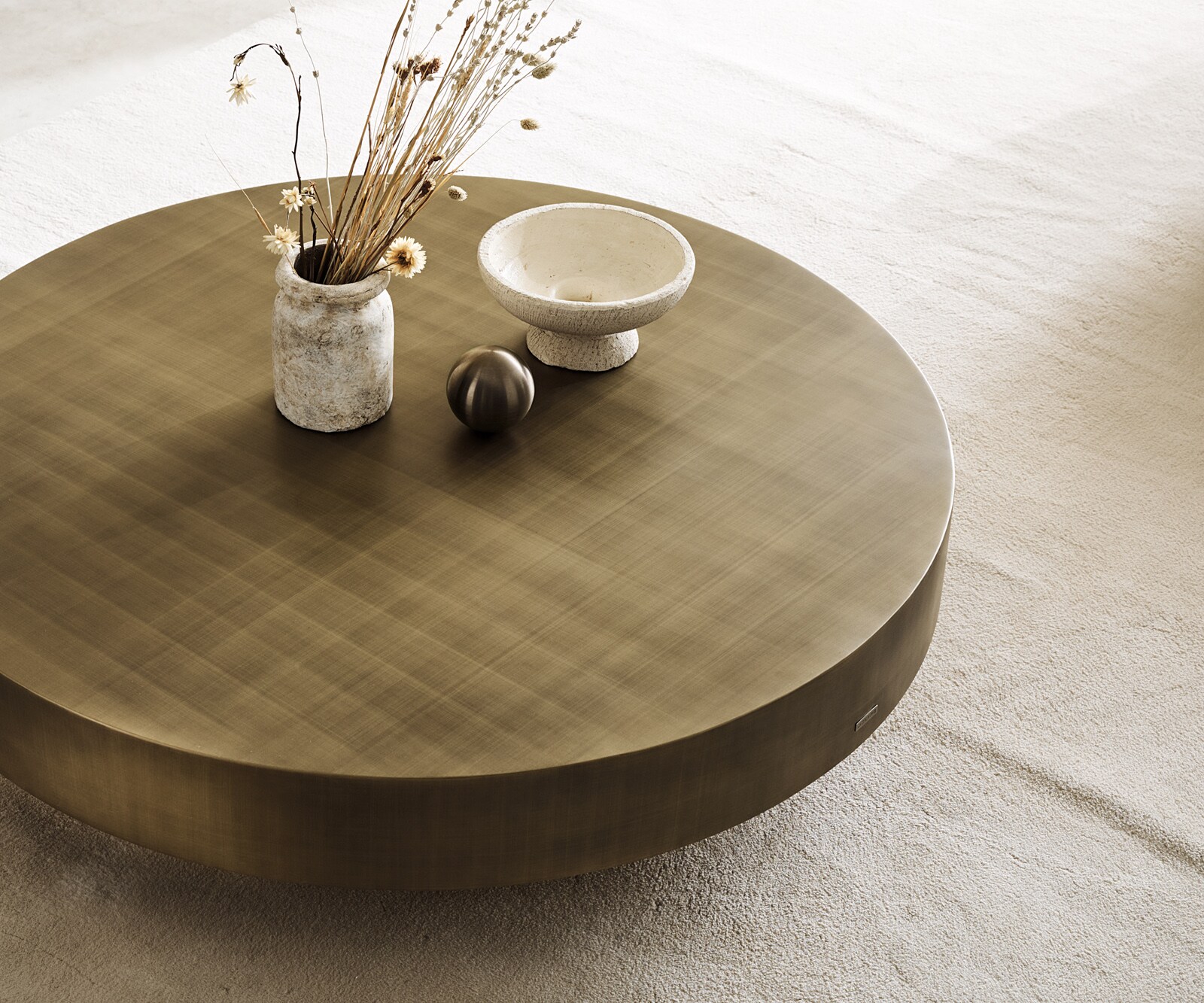 Salontafel Ryo 120x30 cm mezaal goud 1