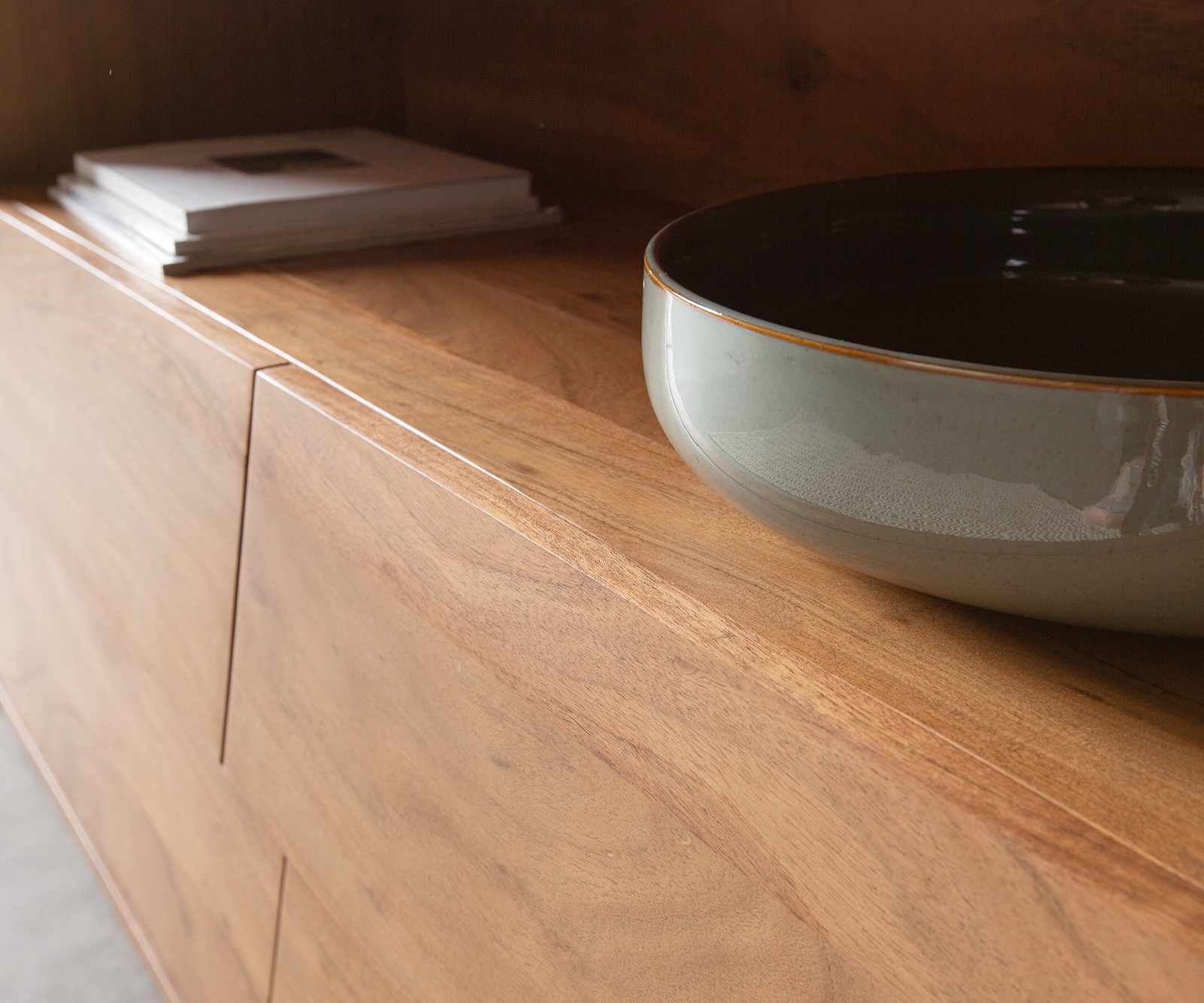 Dressoir Eloi Acacia Natuur 240x40 cm 2 Deuren 6 Laden V-Poot RVS 4 Dressoir Eloi Acacia Natuur 240x40 cm 2 Deuren 6 Laden V-Poot RVS 4