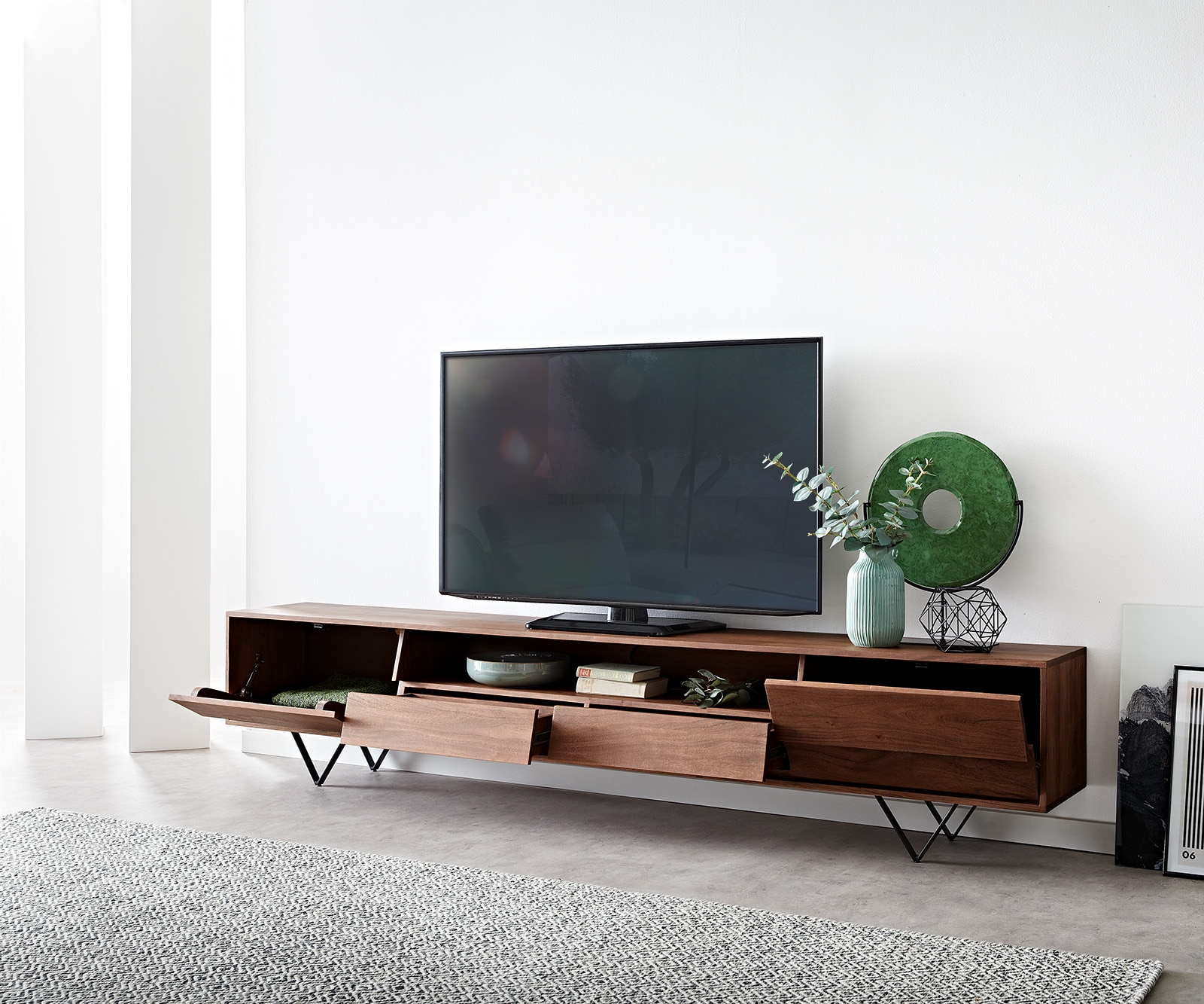 TV-Meubel Eloi Acacia Bruin 240x35 cm 2 Deuren 2 Laden V-Poot Zwart 3 TV-Meubel Eloi Acacia Bruin 240x35 cm 2 Deuren 2 Laden V-Poot Zwart 3