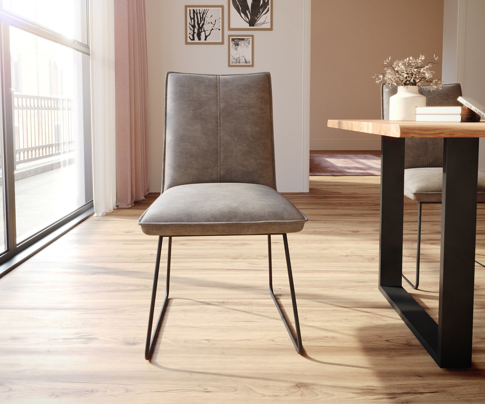 Eetkamerstoel Lelio-Flex microvelours taupe vintage slipframe zwart pocketveer kern 1 Eetkamerstoel Lelio-Flex microvelours taupe vintage slipframe zwart pocketveer kern 1