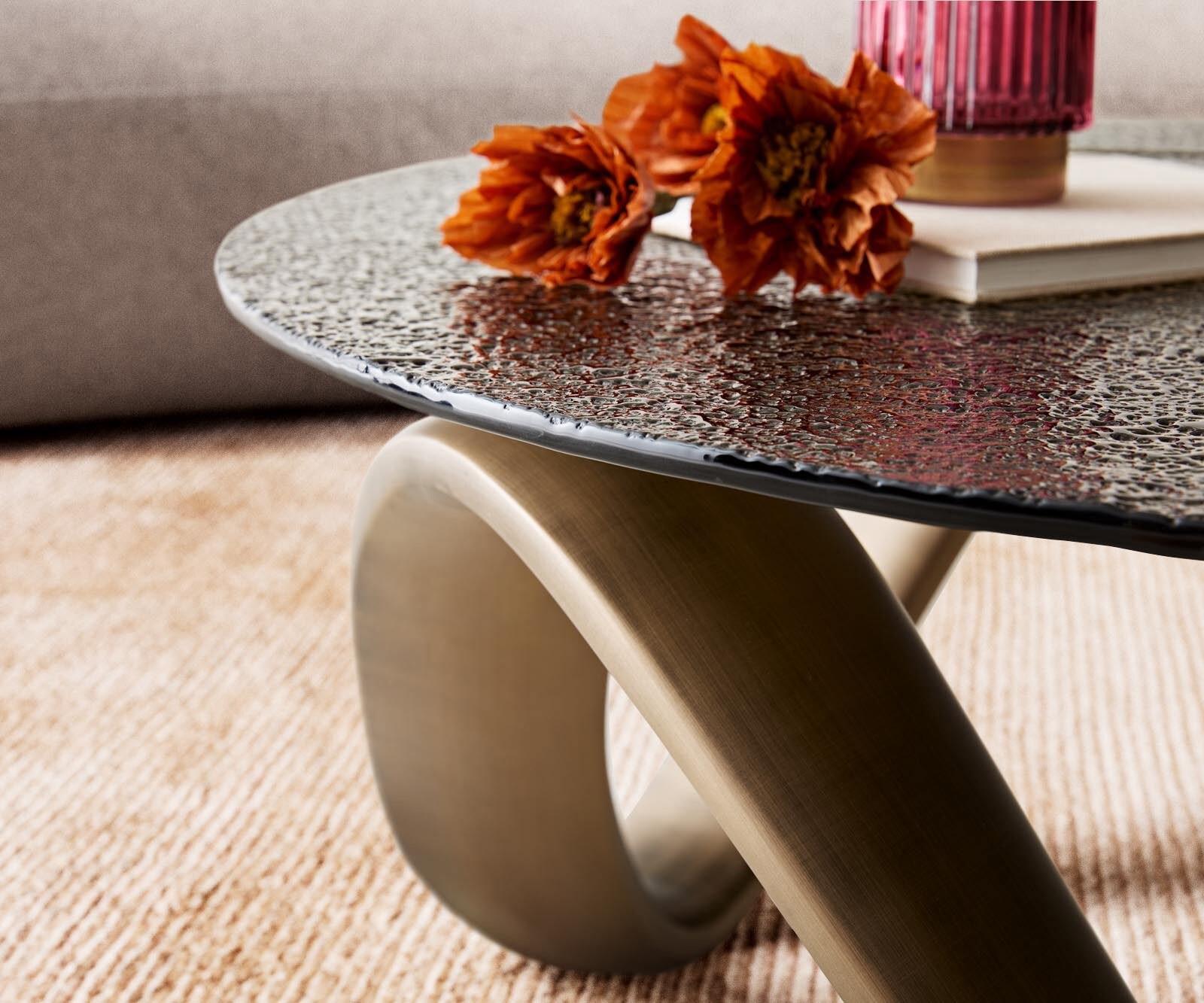 Salontafel Tanju 90x90 cm goud metallic met reliëfglas taupe 2
