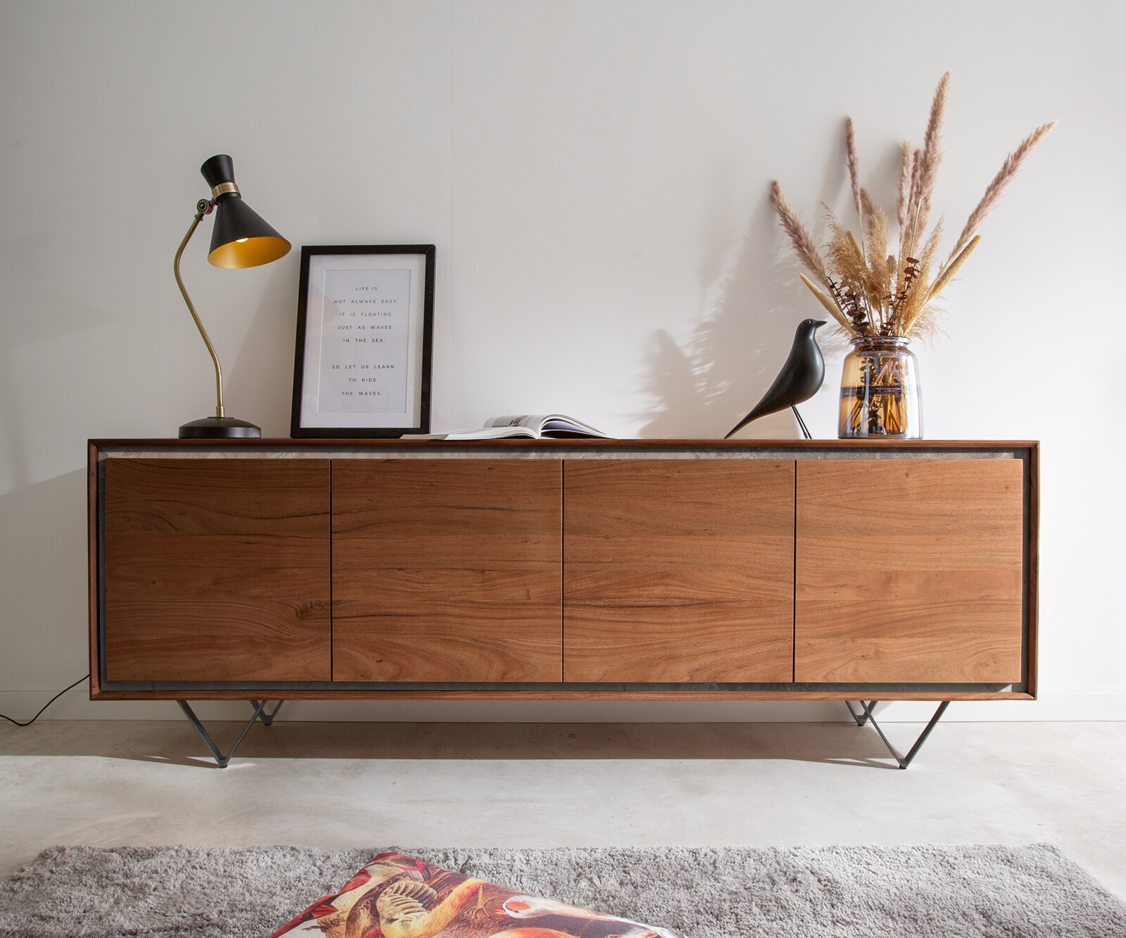 Dressoir Stonegrace 200 cm acacia bruin steenfineer 4 deuren V-poot zwart 1