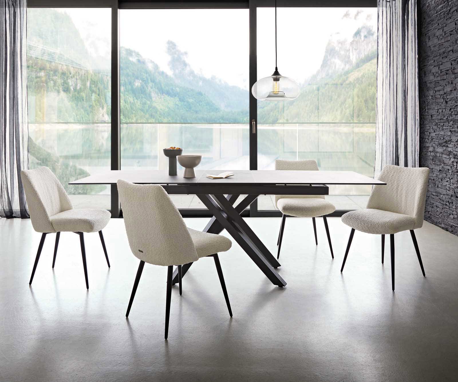 Eetkamerstoel Elso-Flex bouclé wit 4-poot conisch zwart pocketveer kern 5 Eetkamerstoel Elso-Flex bouclé wit 4-poot conisch zwart pocketveer kern 5