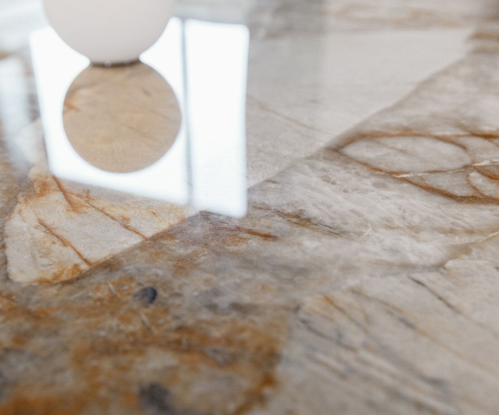 Consoletafel Edge Bootvorm 140x40 cm Keramiek Patagonia Poliert Livos Metaal Effektfinish Titan 5