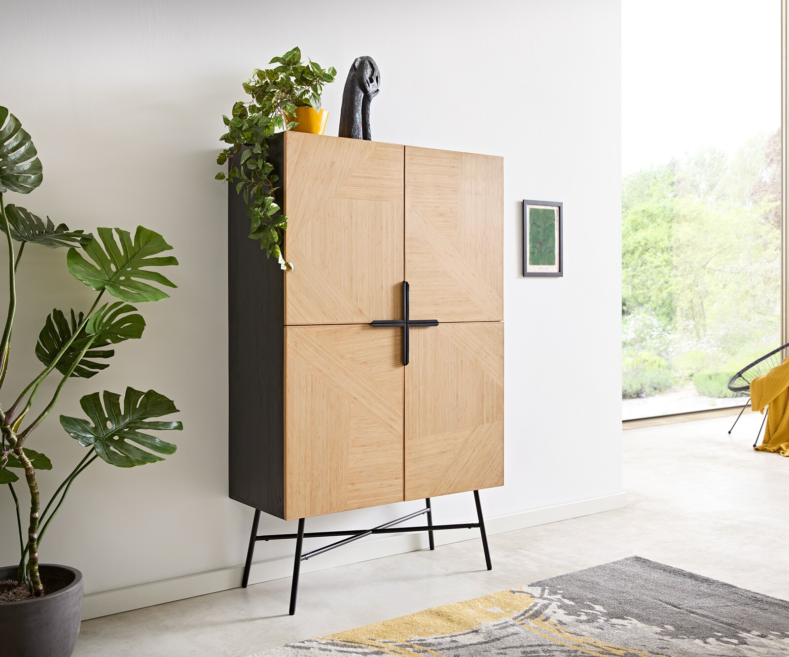 Boekenkast Mikkusu 90x150 Bamboe Natuur Mango Zwart 4 deuren Metaal Zwart