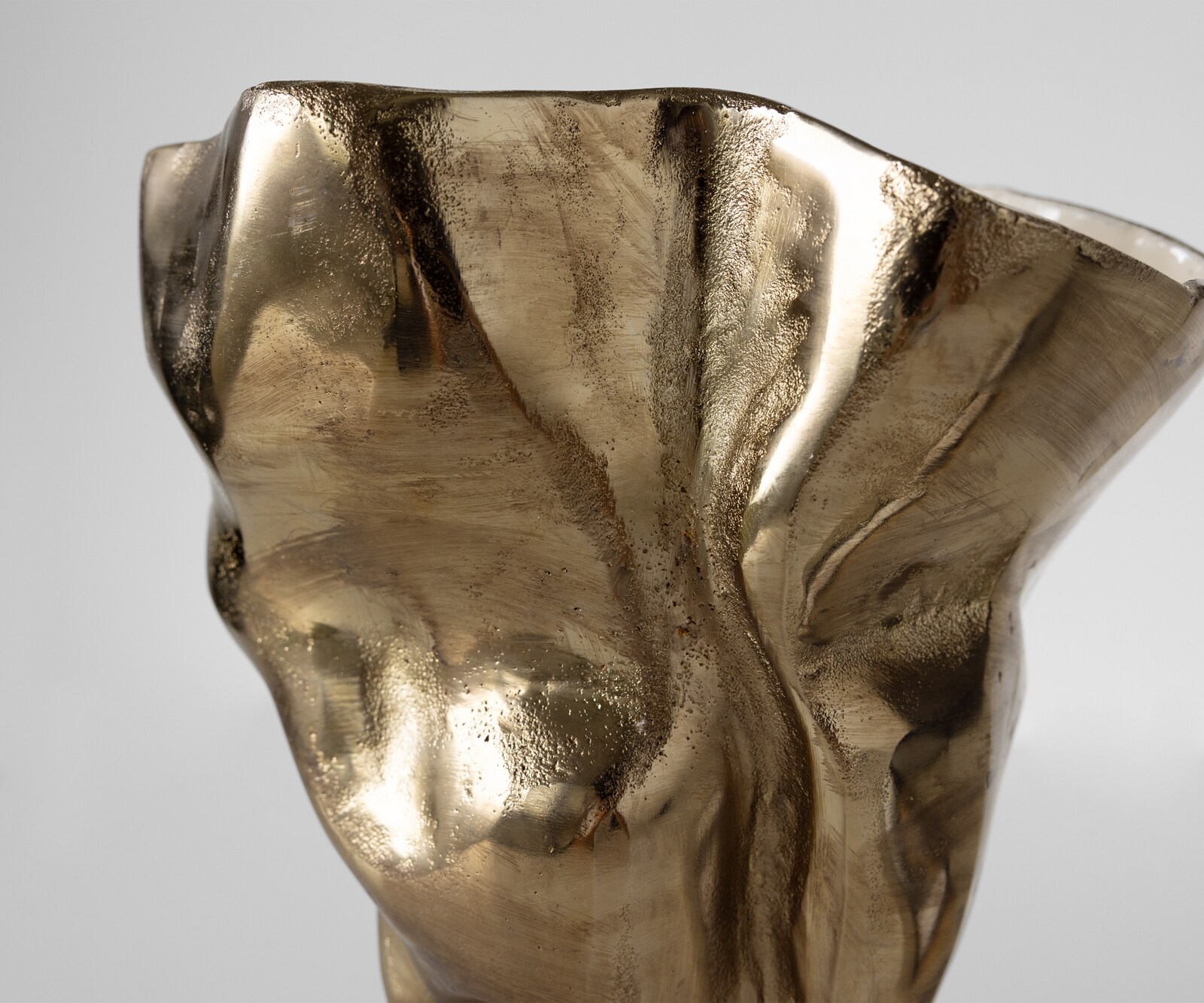Vaas Mimoro B28 x D24 x H38 cm Aluminium Champagner Ivory Handgemaakt 4