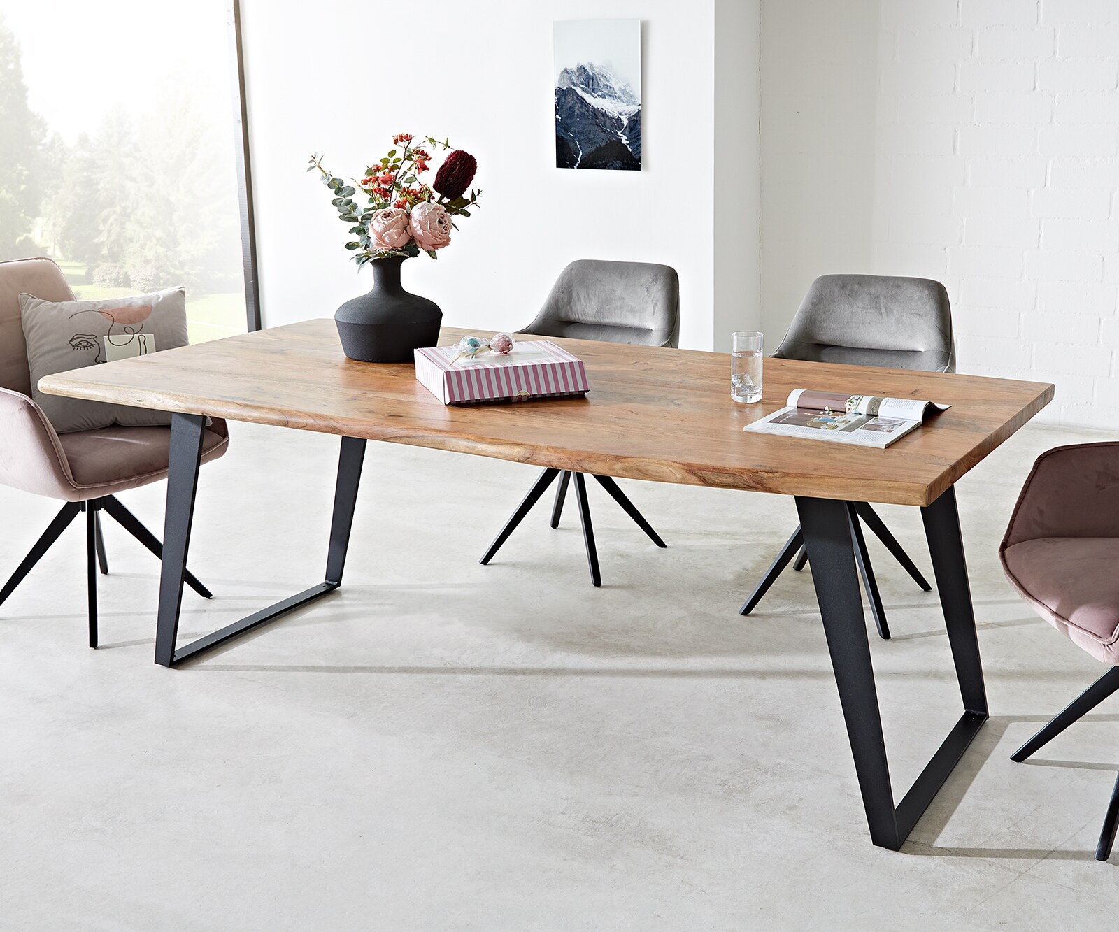Eettafel Edge 200x100 acacia natuur metaal schuin Live-Edge
