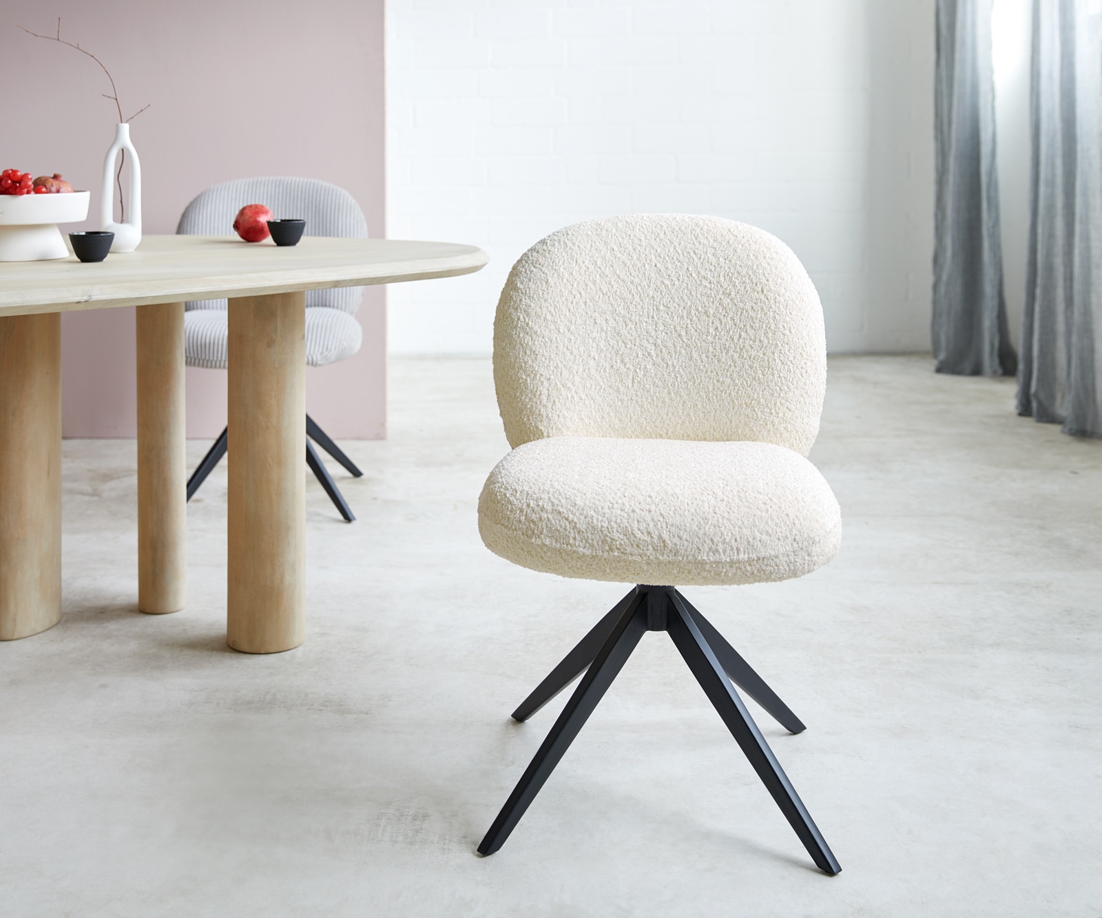 Draaistoel Nube-Flex bouclé wit kruisframe breed zwart 360° draaibaar pocketveer kern 2