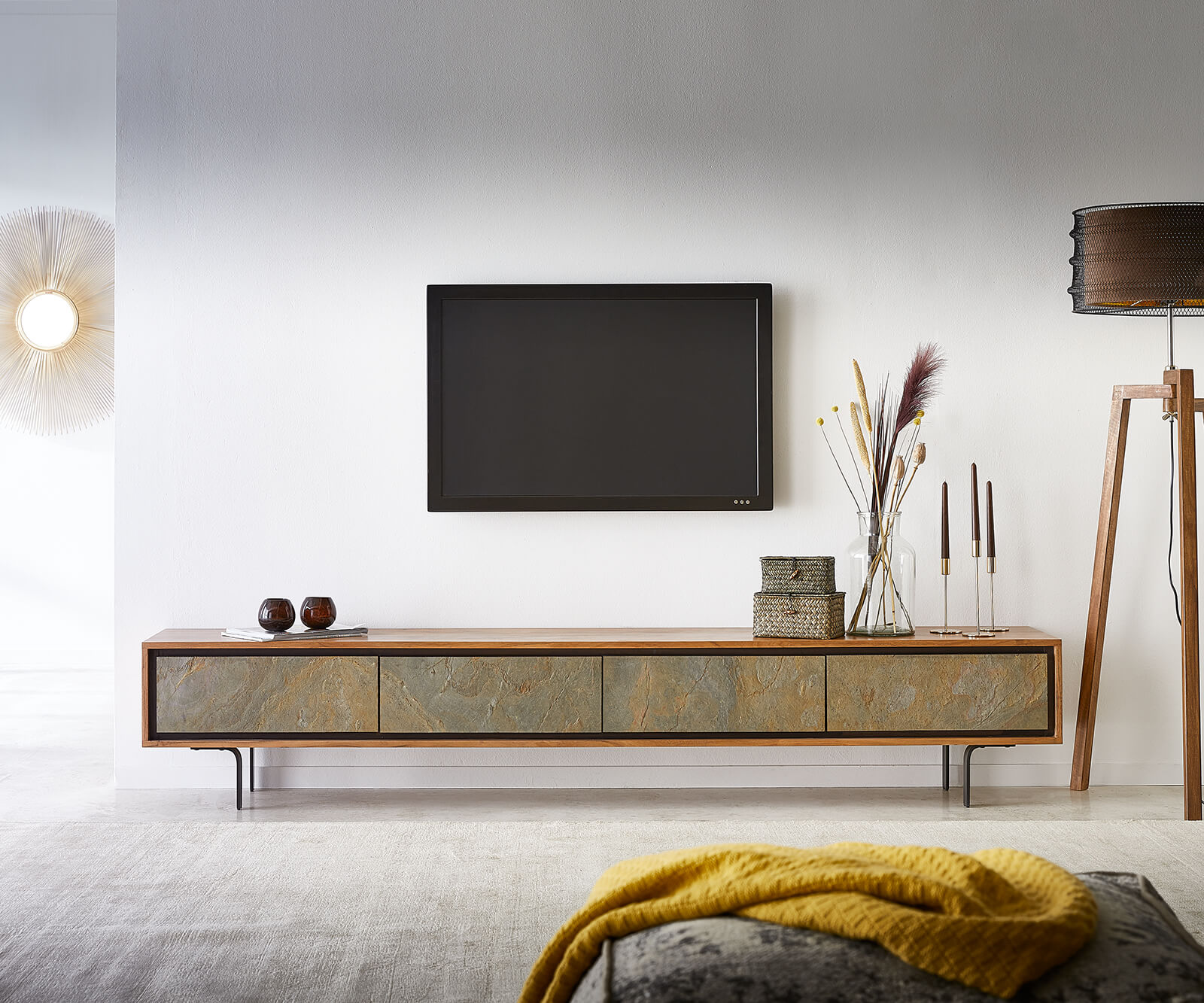 Tv-meubel Juwelo 220 cm acacia natuur steen fineer metaal zwart