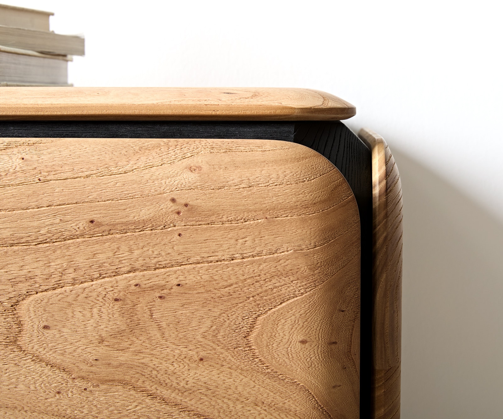 Dressoir Giacinto 180 cm natuur iep 4 deuren L-onderstel zwart 4 Dressoir Giacinto 180 cm natuur iep 4 deuren L-onderstel zwart 4