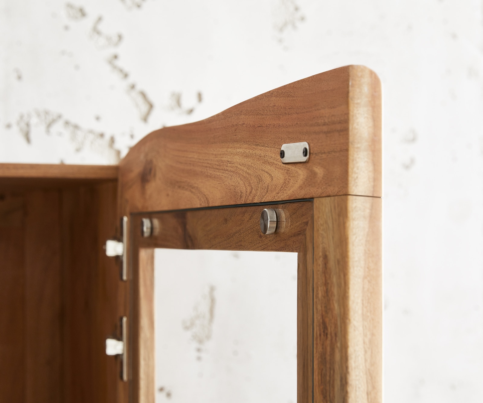 Vitrinekast Live-Edge 60x190 cm acacia natuur boomrand 1 deur 2 laden massief 5 Vitrinekast Live-Edge 60x190 cm acacia natuur boomrand 1 deur 2 laden massief 5