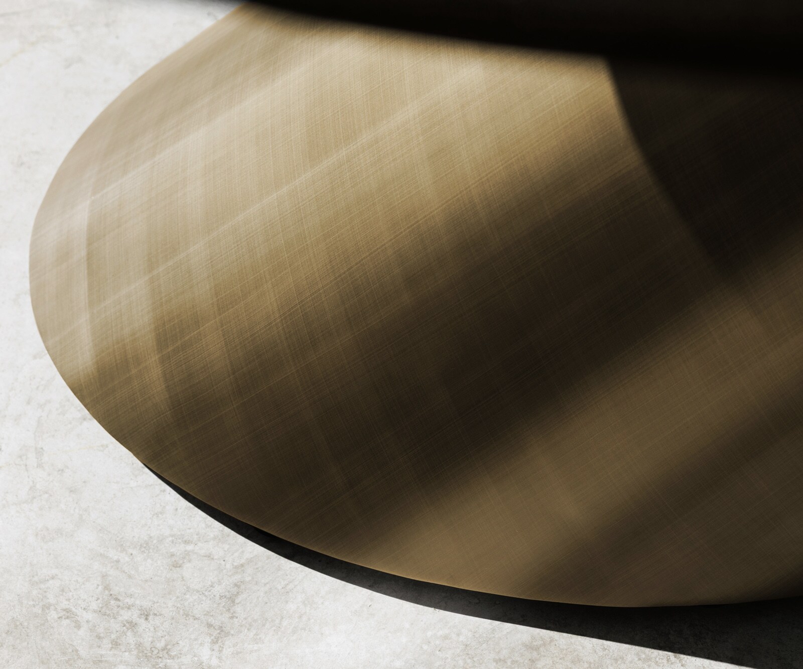 Eettafel Edge Oval 280x130 keramiek  Minas Melange wit-beige  Cono metaal goud 6