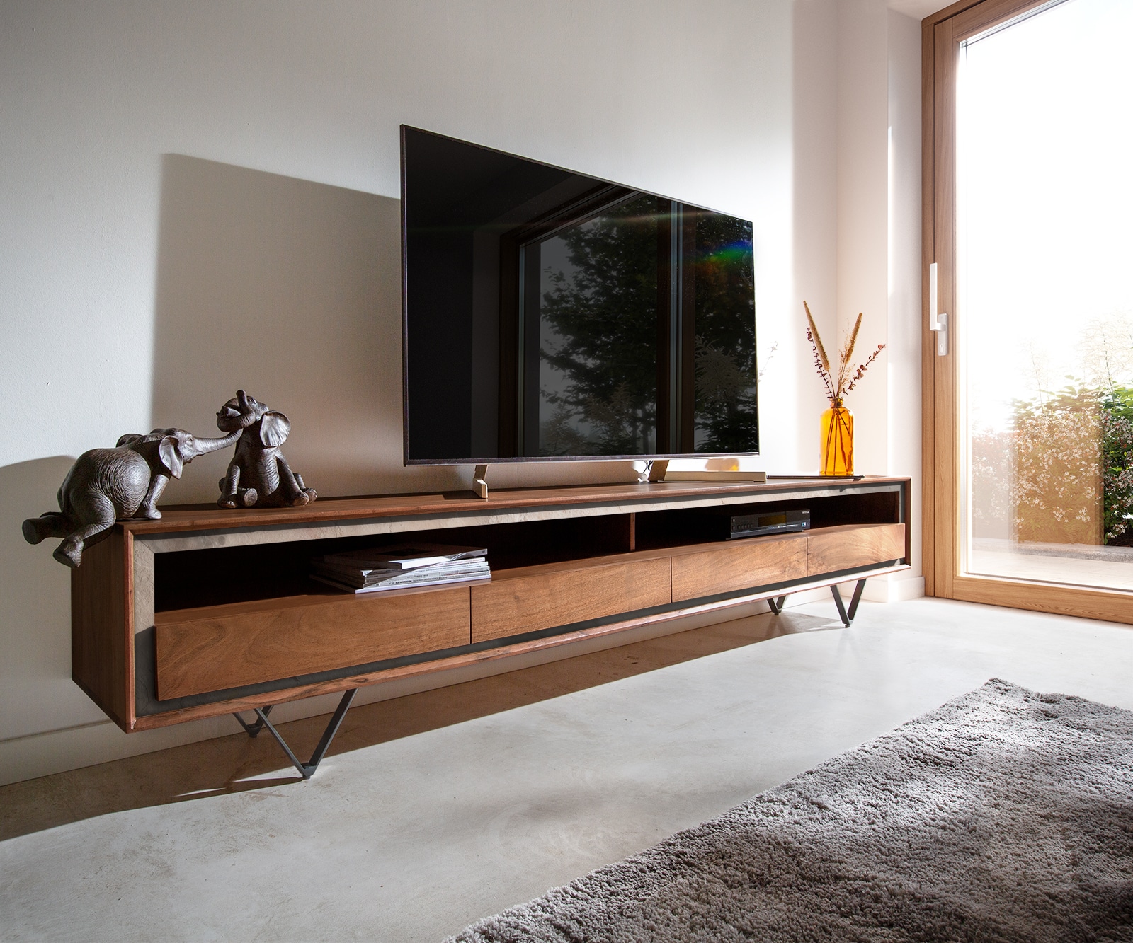 Tv-meubel Stonegrace 240 cm acacia bruin steenfineer 4 laden 1 legplank V-poot zwart