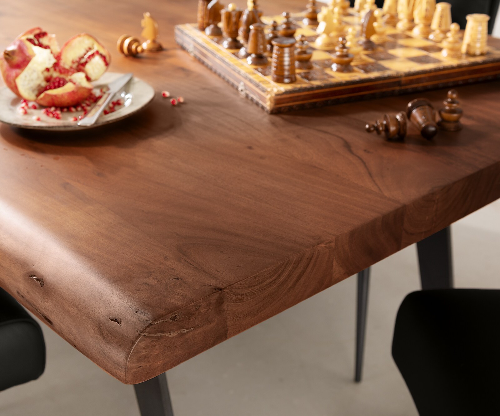 Eettafel Edge 260x100 XL acacia bruin metaal schuin Live-Edge 4