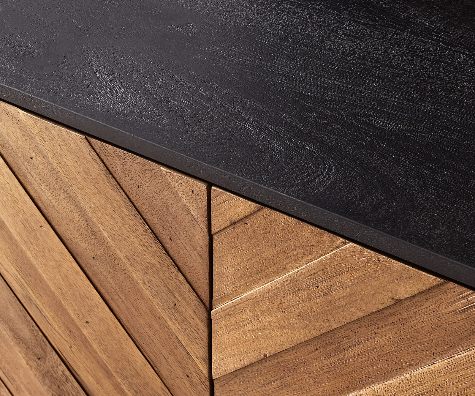 Boekenkast Famke 120 cm mango teak 10 vakken 2 deuren 2