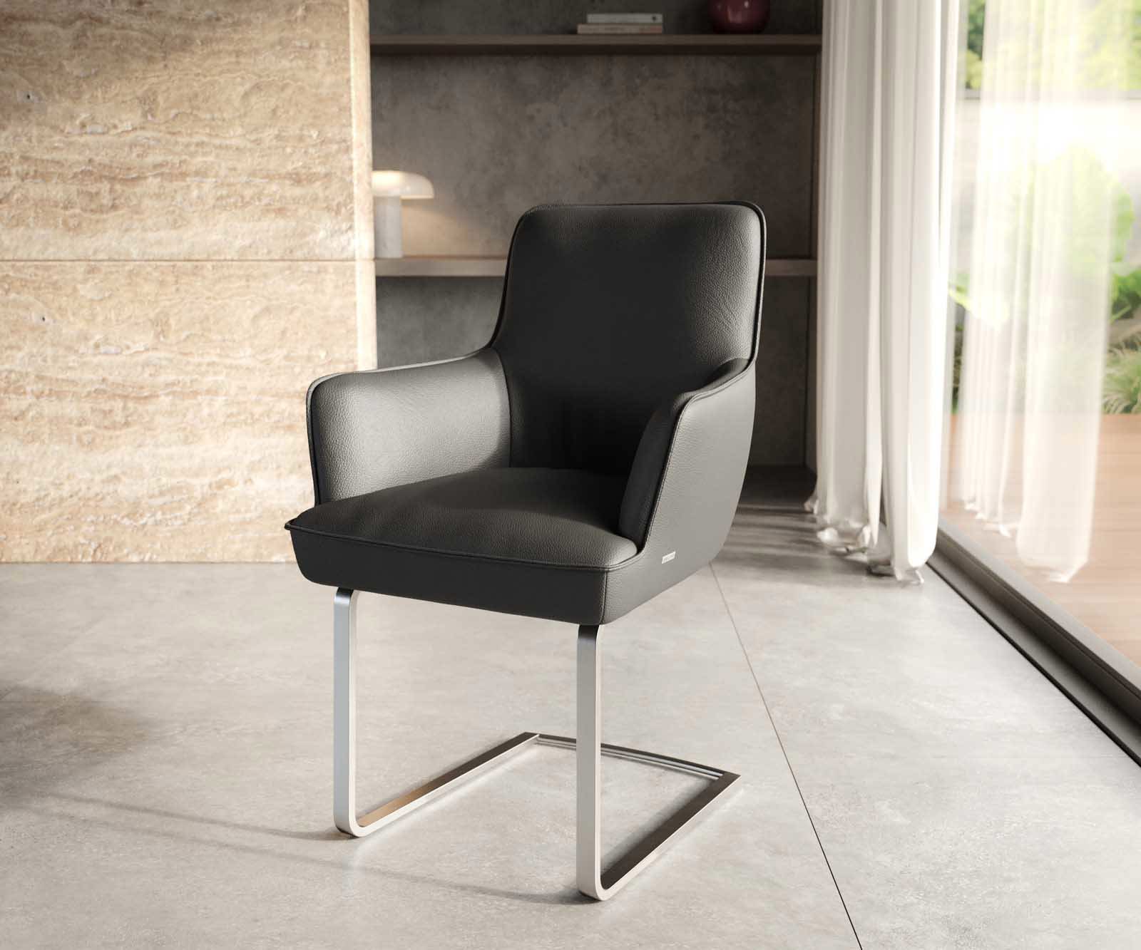 Sledemodel Heira-Flex met armleuning echt leer zwart sledemodel vlak roestvrij staal pocketveer kern Sledemodel Heira-Flex met armleuning echt leer zwart sledemodel vlak roestvrij staal pocketveer kern