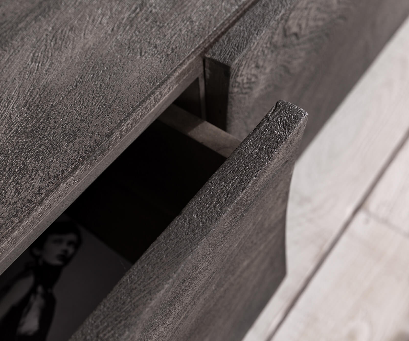 Designer-Lowboard Wyatt 220 cm platina 4 laden 5