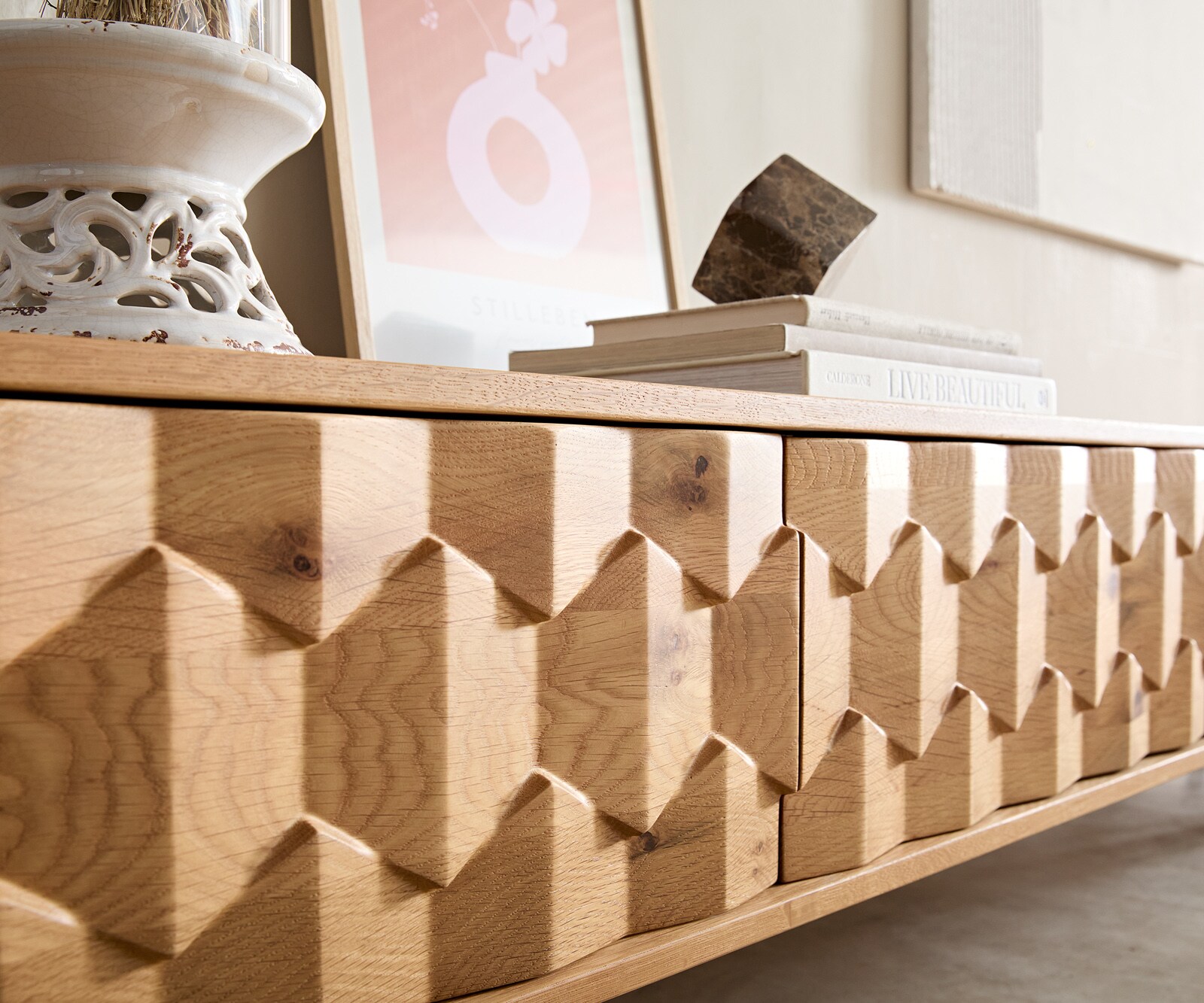 Tv-meubel Fevo 220 cm eiken natuur 4 laden L-onderstel rvs 4 Tv-meubel Fevo 220 cm eiken natuur 4 laden L-onderstel rvs 4