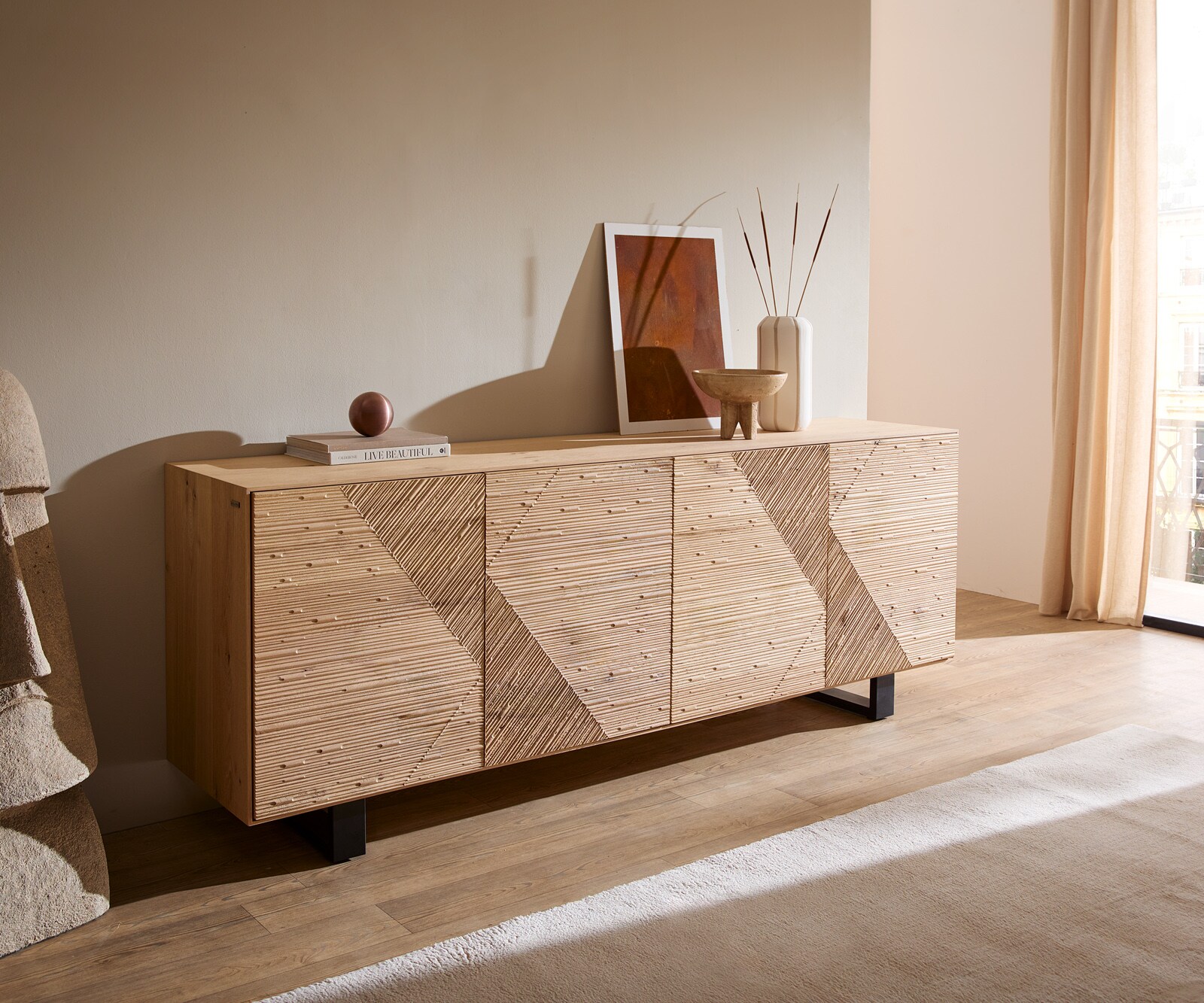 Dressoir Tereos 200 cm eiken natuur 3D-effect 4 deuren metalen sledepoten zwart