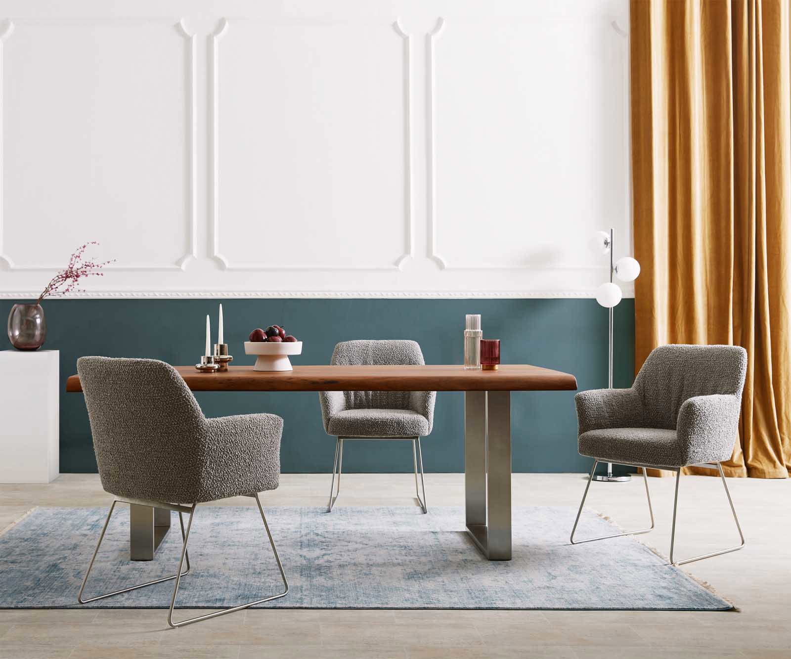 Eetkamerstoel Xana-Flex met armleuning bouclé zilver grijs slipframe roestvrij staal pocketveer kern 5 Eetkamerstoel Xana-Flex met armleuning bouclé zilver grijs slipframe roestvrij staal pocketveer kern 5