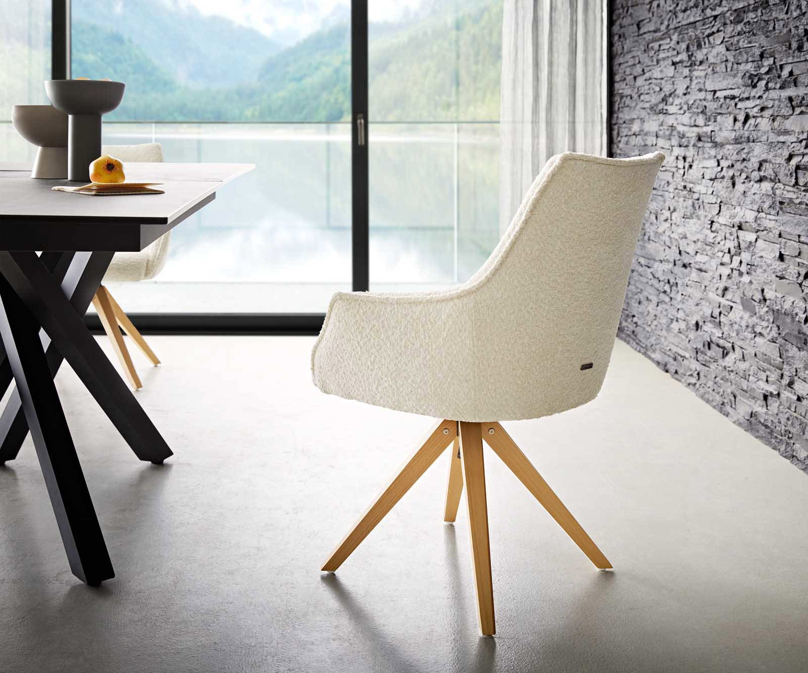 Draaistoel Alja-Flex met armleuning bouclé wit houten frame hoekig natuur 180° draaibaar pocketveer kern 4 Draaistoel Alja-Flex met armleuning bouclé wit houten frame hoekig natuur 180° draaibaar pocketveer kern 4