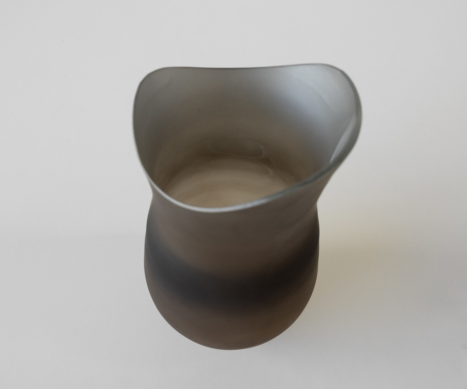 Vaas Sinuo B16 x D16 x H30 cm Glas Aurum Mondgeblazen 3