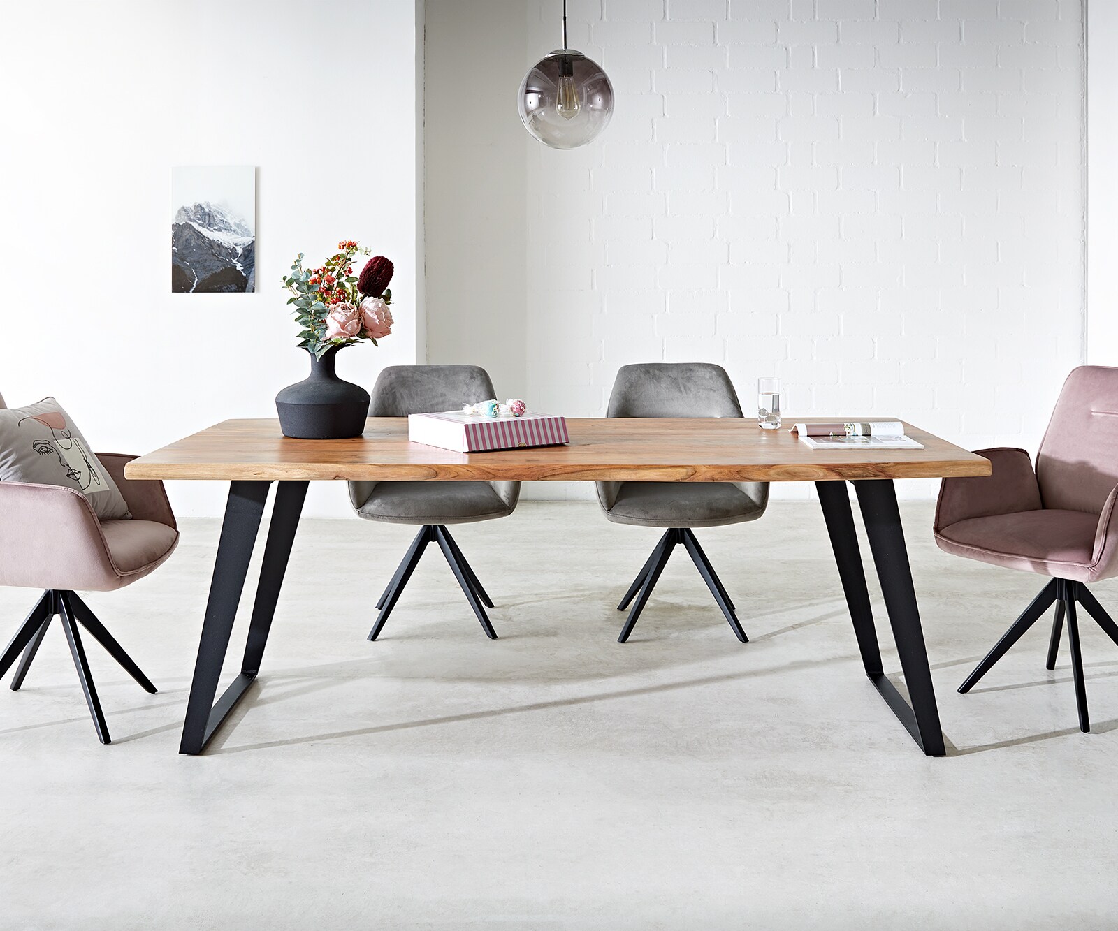 Eettafel Edge 200x100 acacia natuur metaal schuin Live-Edge 1