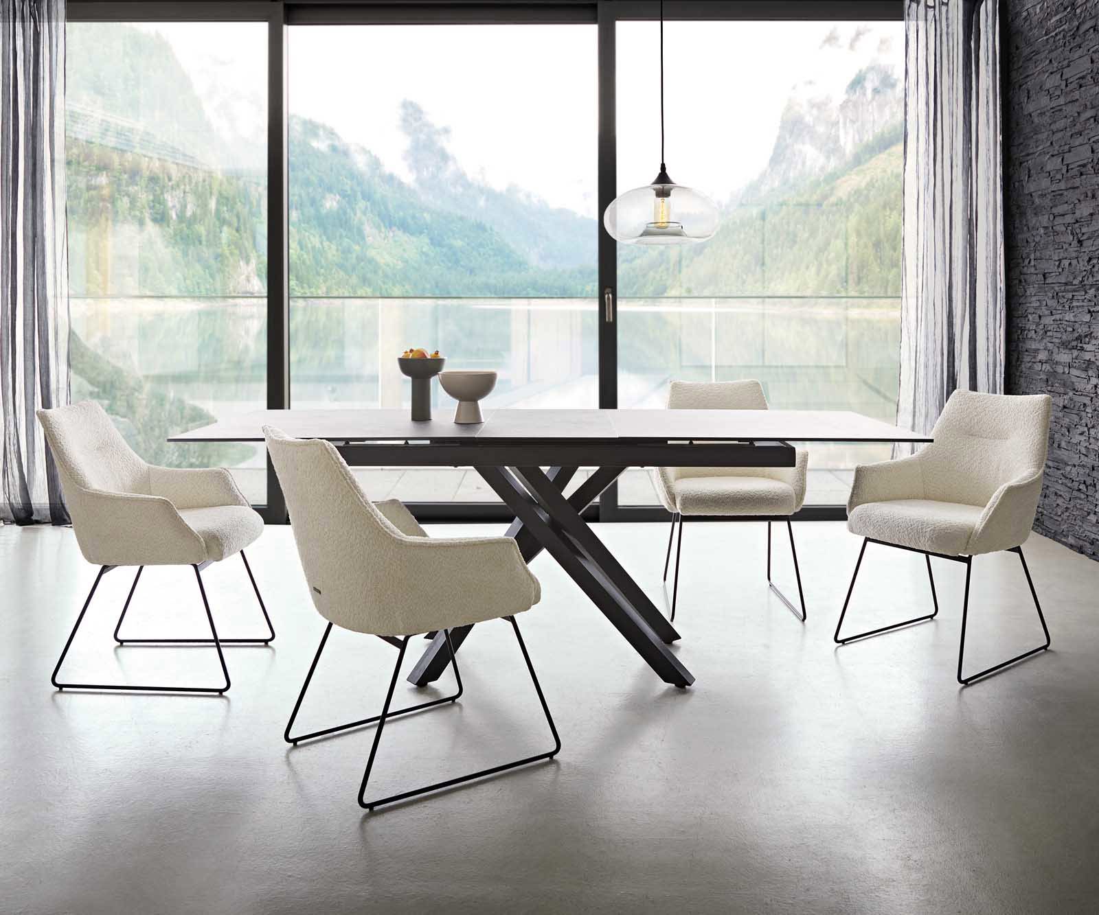 Eetkamerstoel Alja-Flex met armleuning bouclé wit slipframe zwart pocketveer kern 3 Eetkamerstoel Alja-Flex met armleuning bouclé wit slipframe zwart pocketveer kern 3