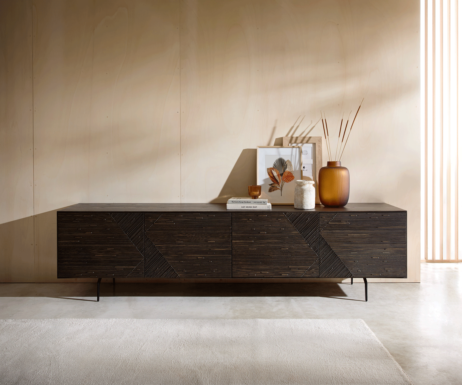 TV-meubel Tereos 220 cm essenhout donkerbruin 3D-effect 4 deuren hoekpoot metaal zwart 4