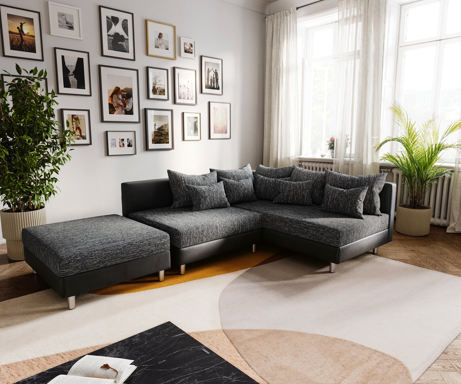 Hoekbank Clovis zwart met hocker ottomane rechts modulair